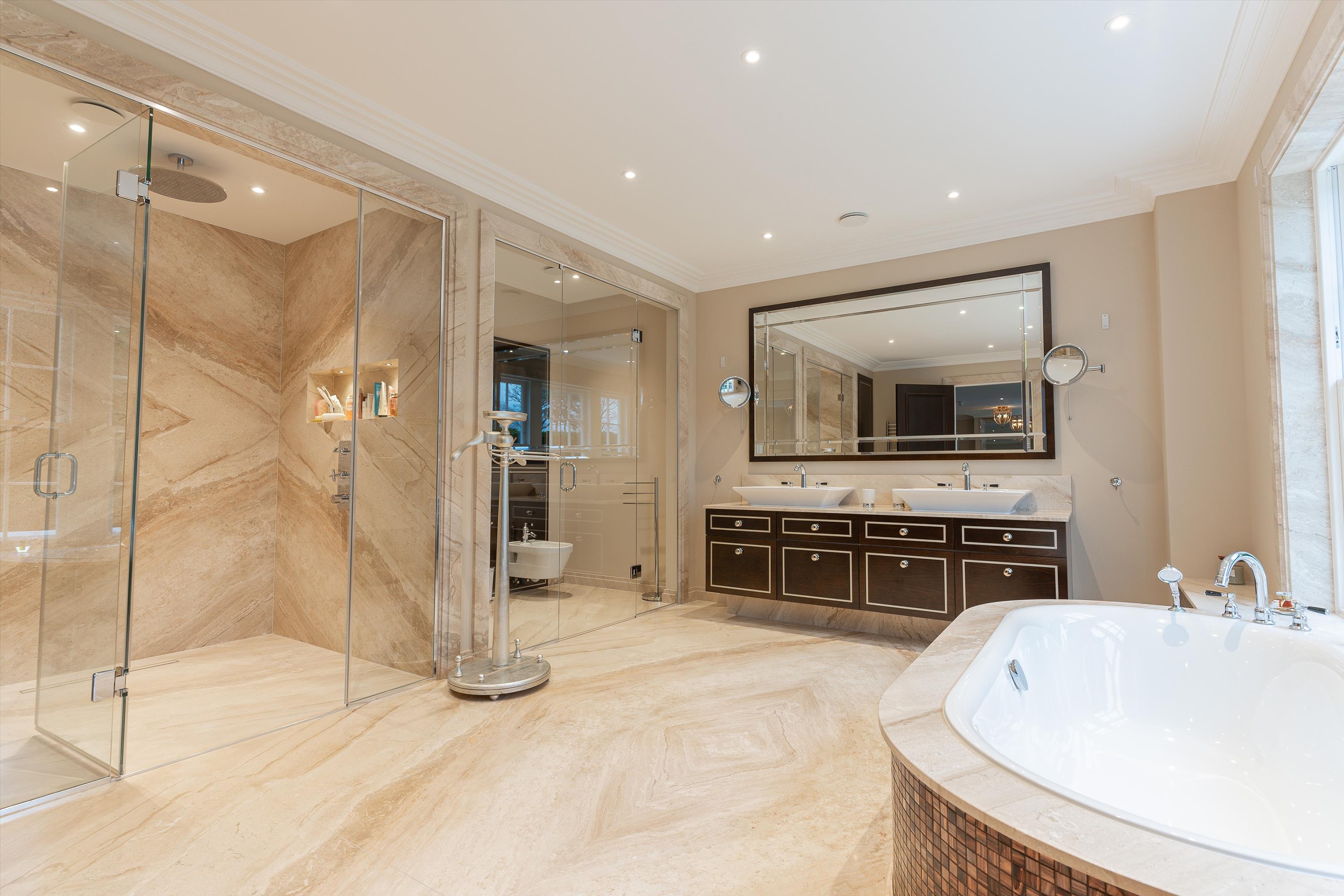 Virginia Avenue, Virginia Water, Surrey, GU25