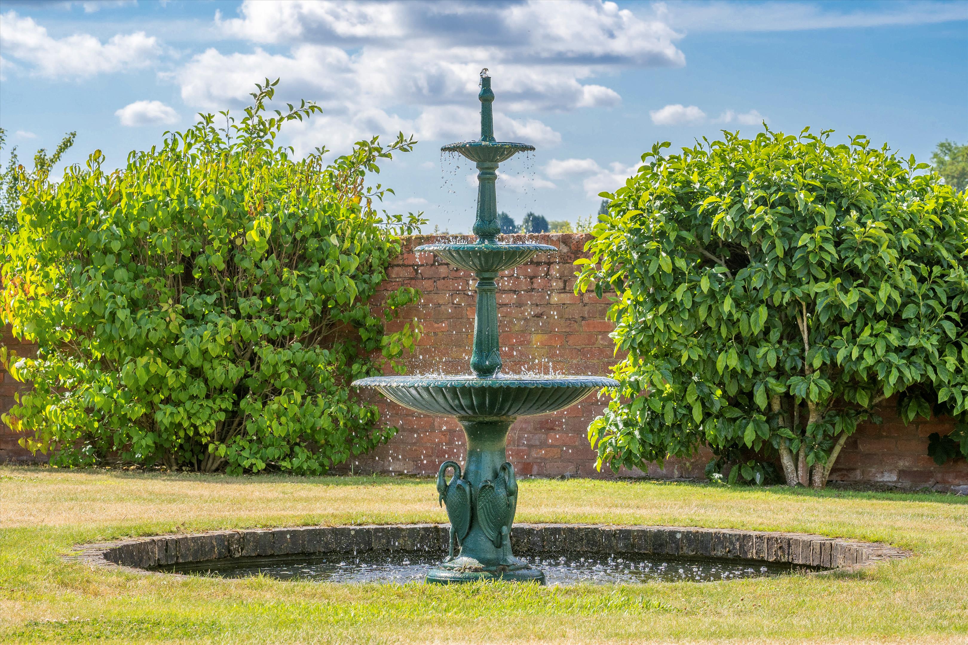 Holt, Worcester, Worcestershire, WR6