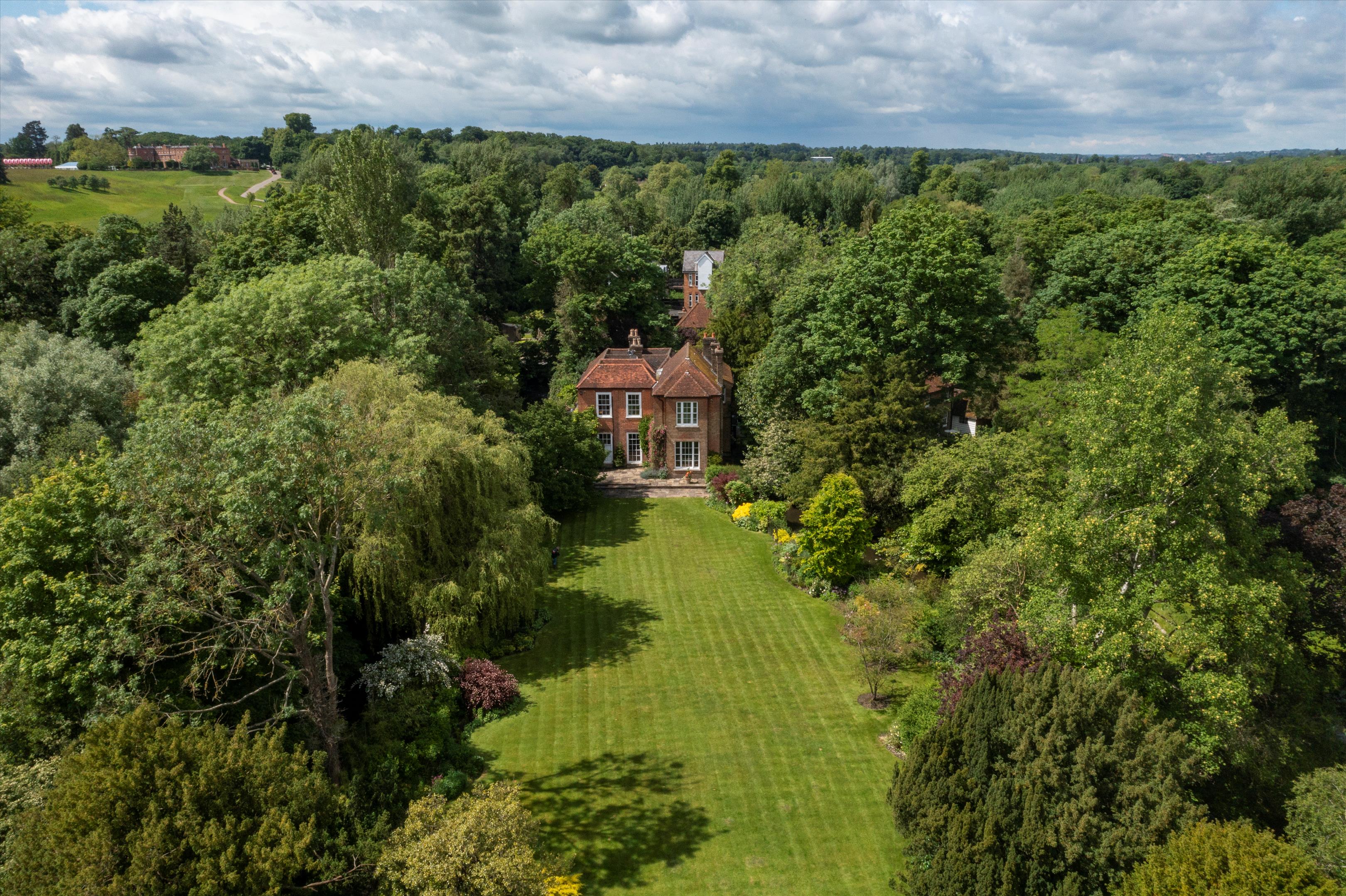 Grove Mill Lane, Hertfordshire, WD17