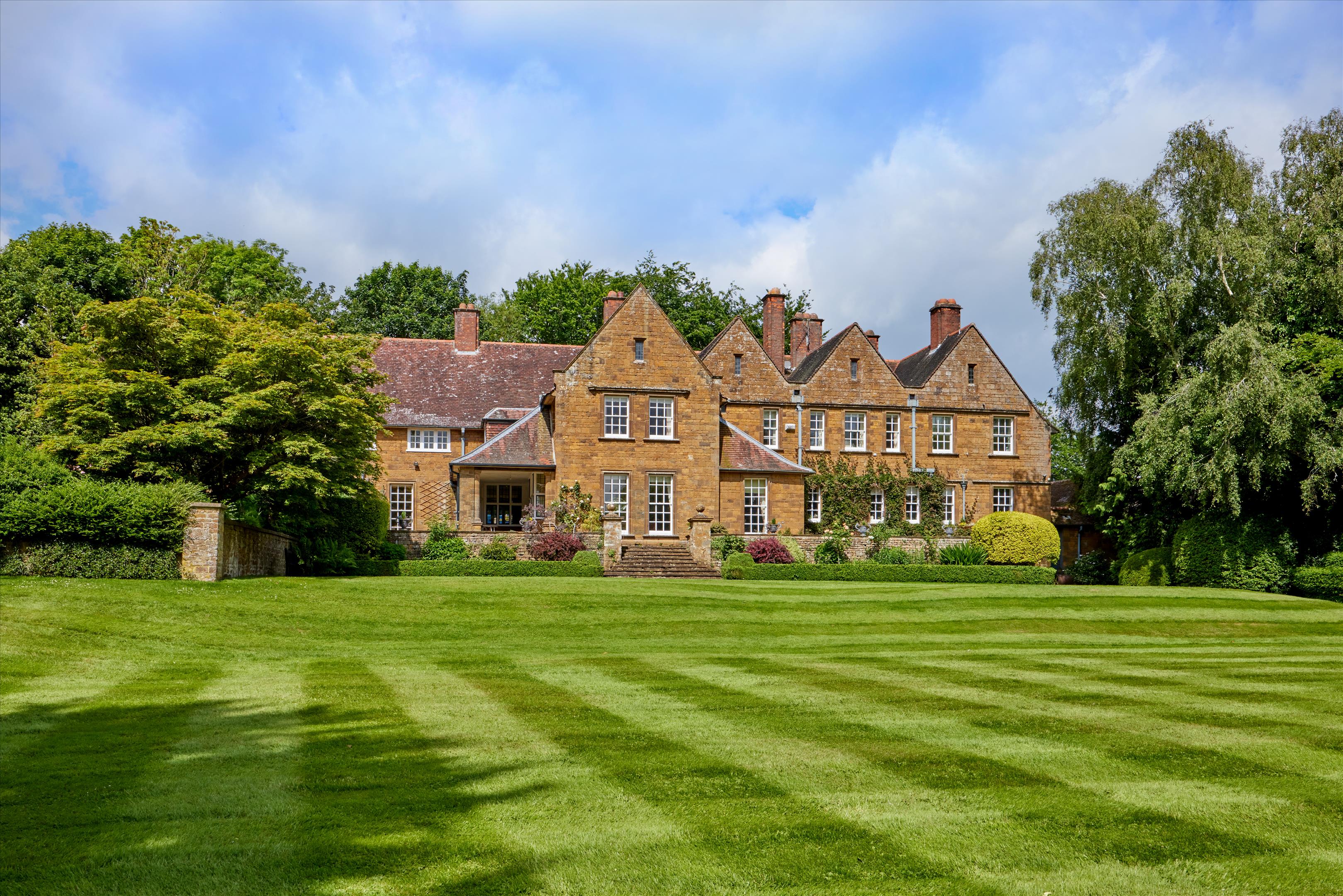 Adderbury, Oxfordshire, OX17