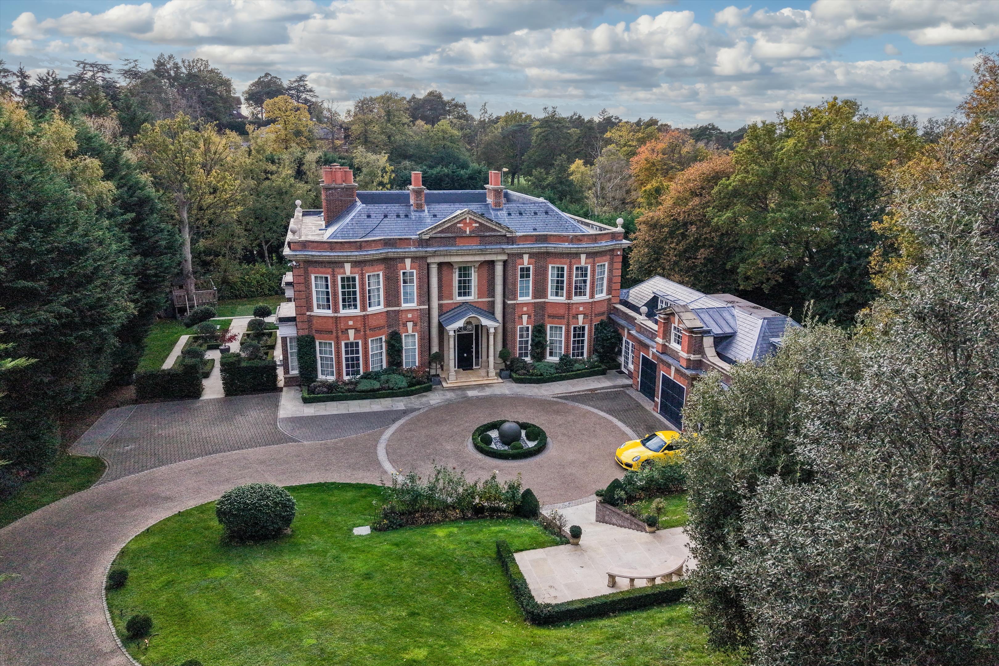 Linden Road, St George's Hill, Weybridge, Surrey, KT13