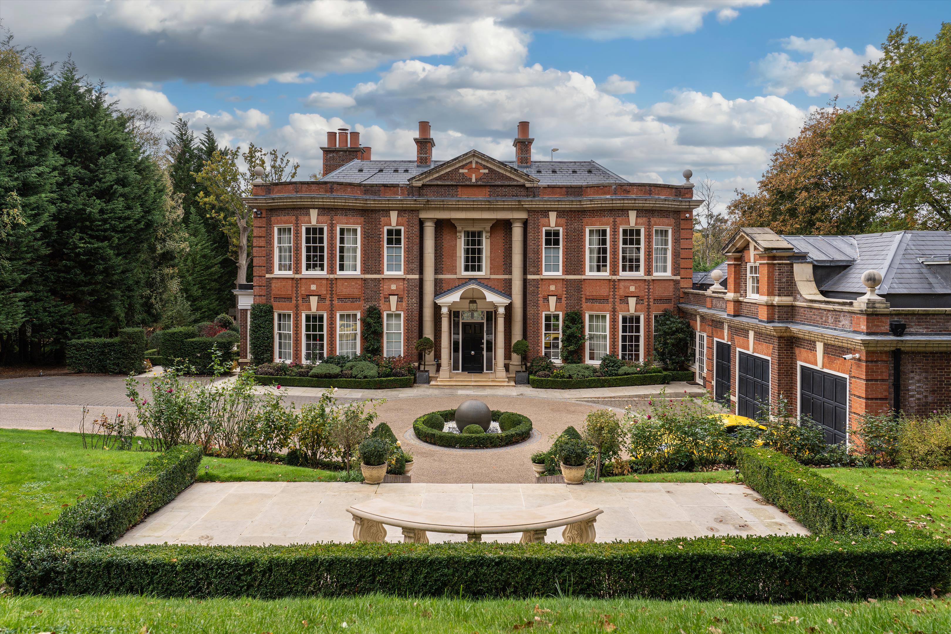 Linden Road, St George's Hill, Weybridge, Surrey, KT13