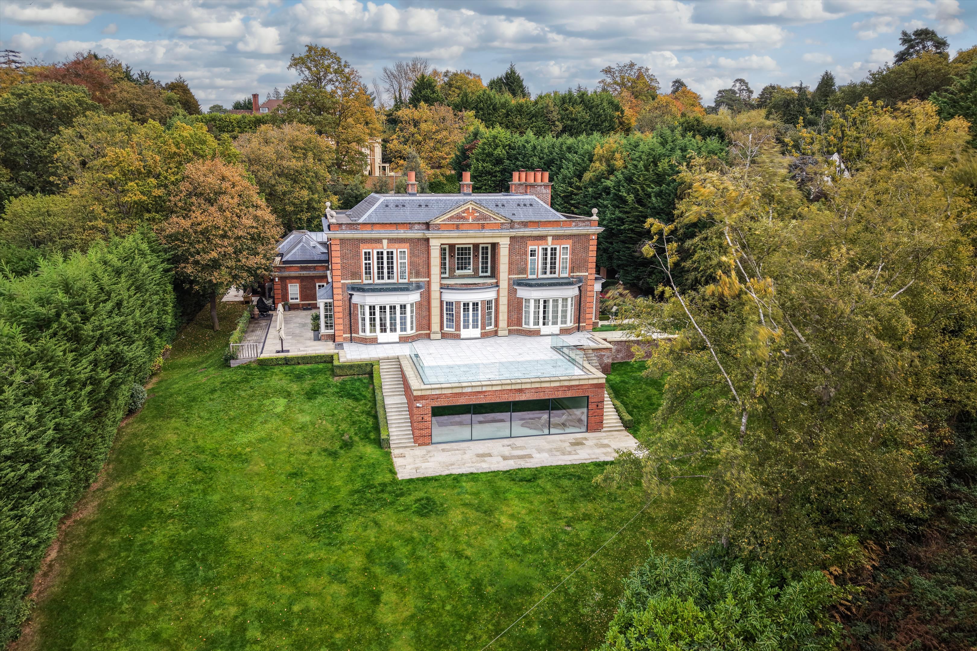 Linden Road, St George's Hill, Weybridge, Surrey, KT13