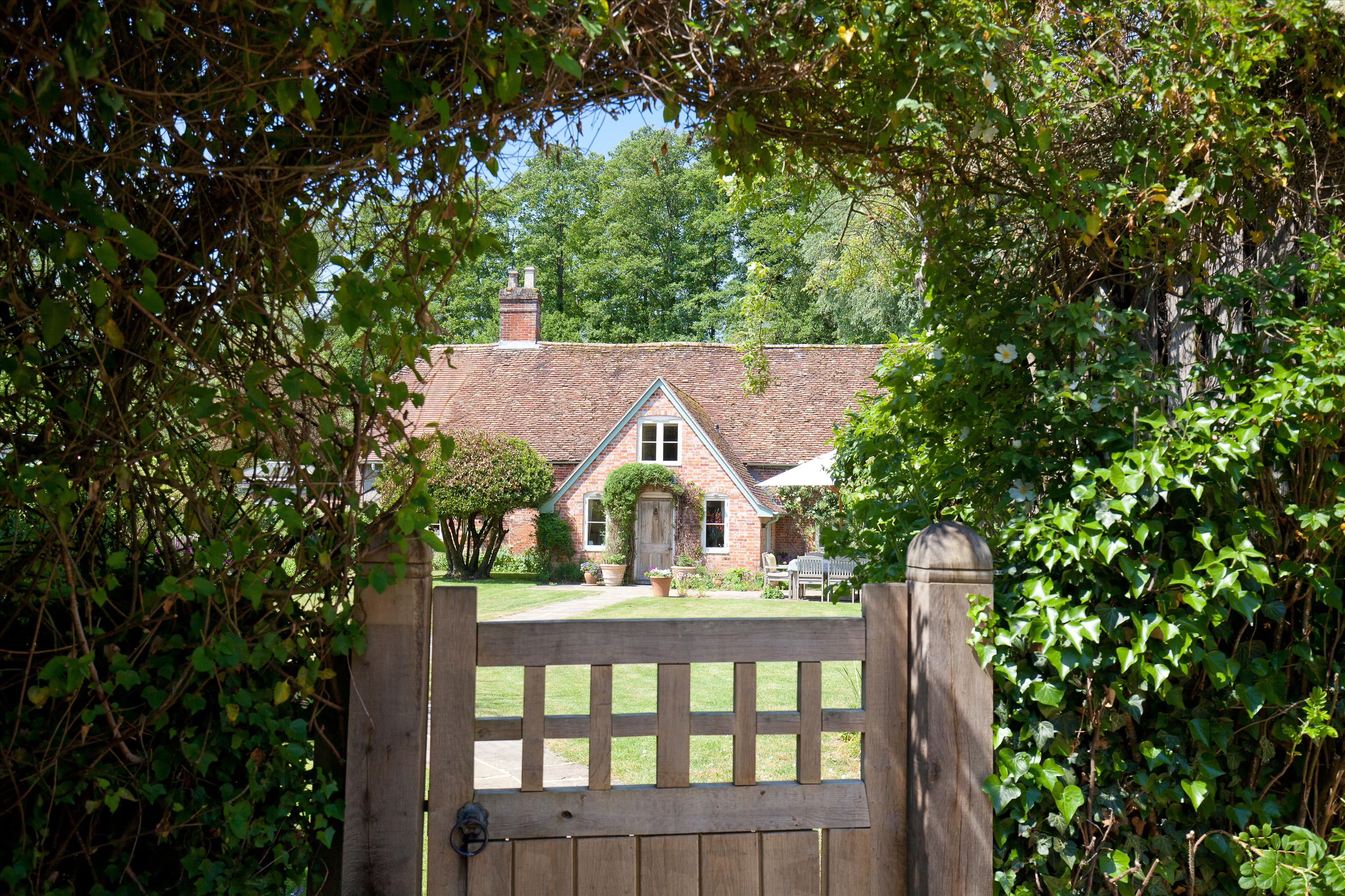 Knockwood Lane, Nether Wallop, Stockbridge, Hampshire, SO20