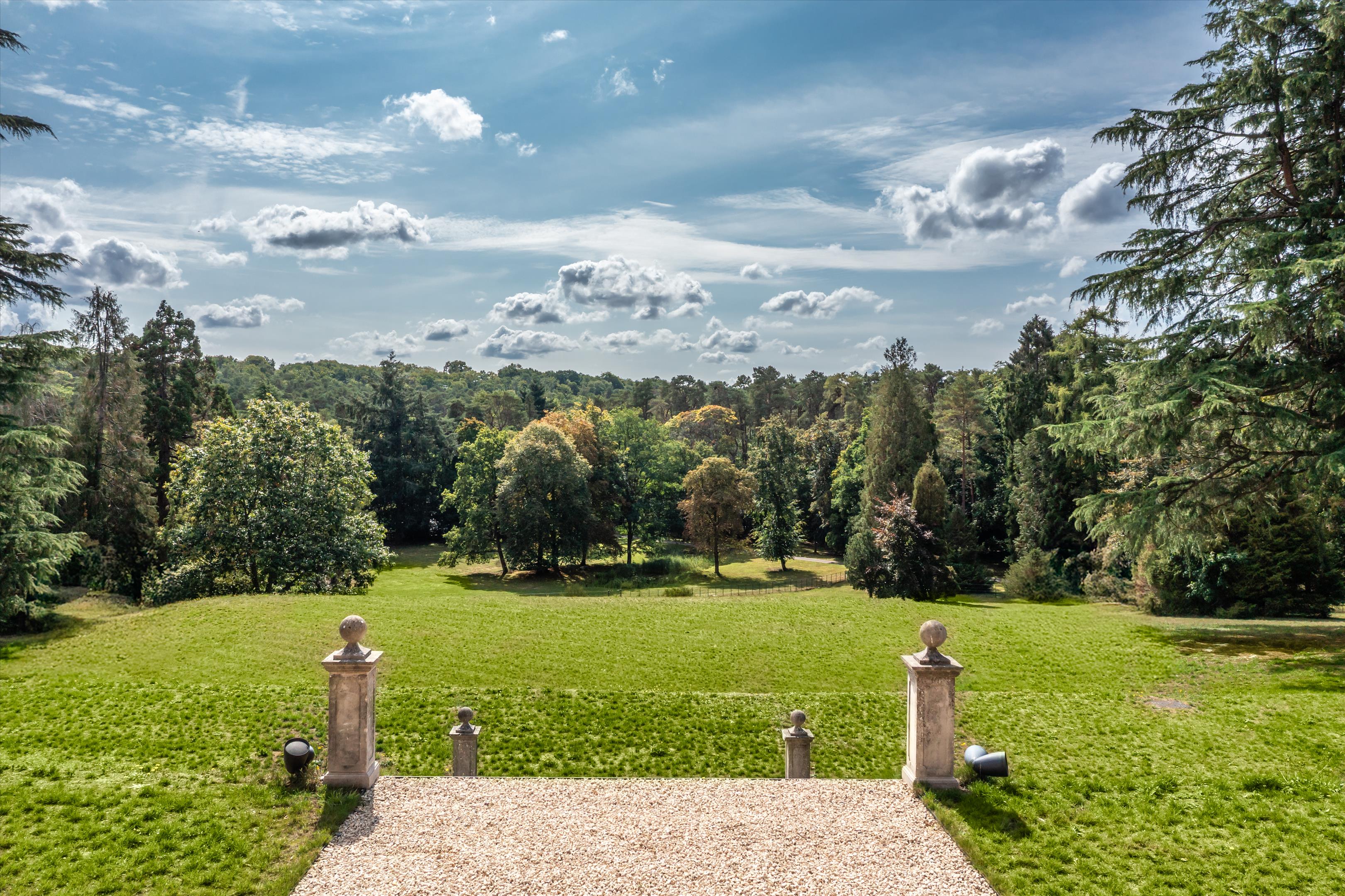 Frensham Vale, Lower Bourne, Farnham, Surrey, GU10.