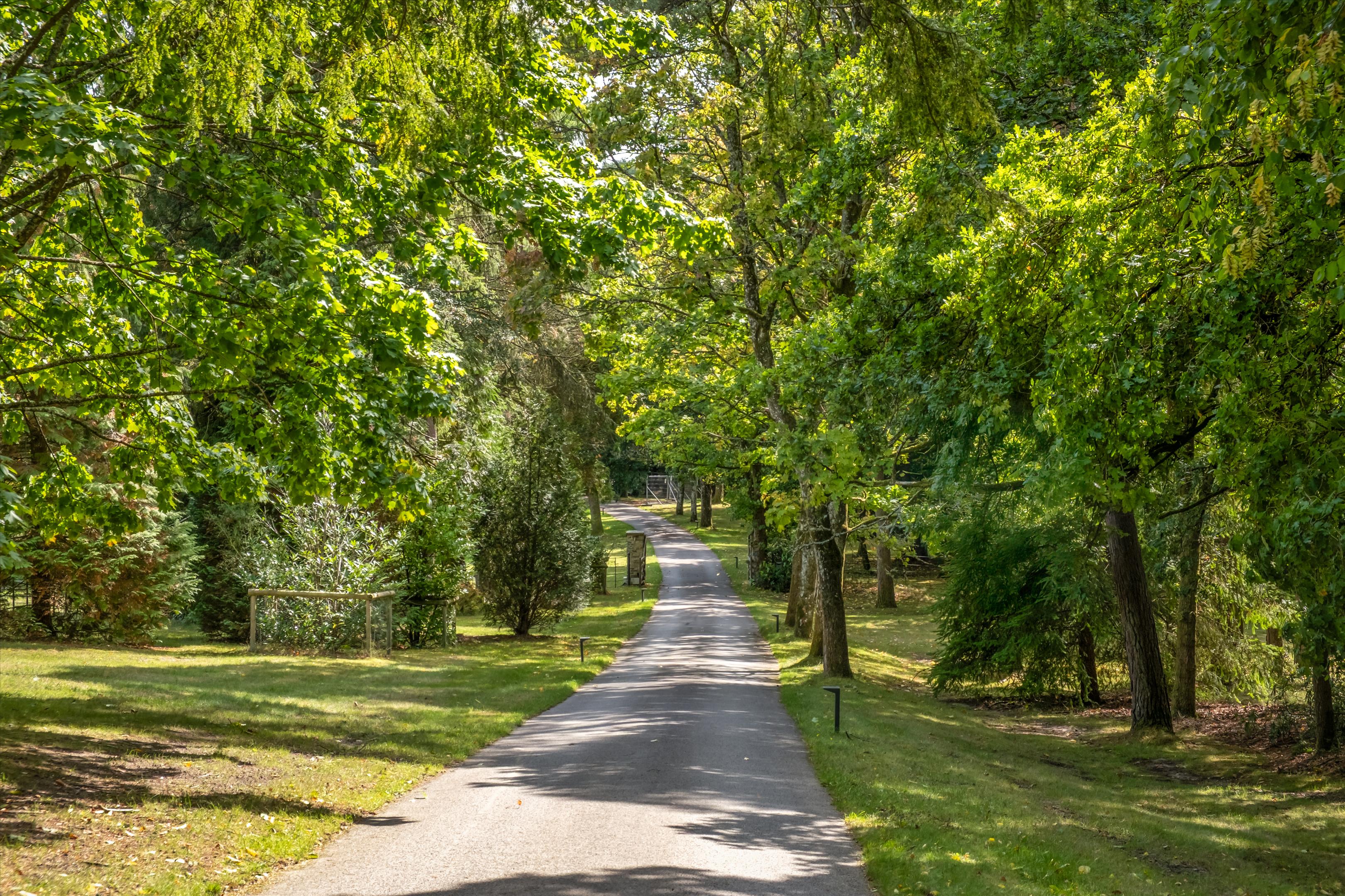 Frensham Vale, Lower Bourne, Farnham, Surrey, GU10.