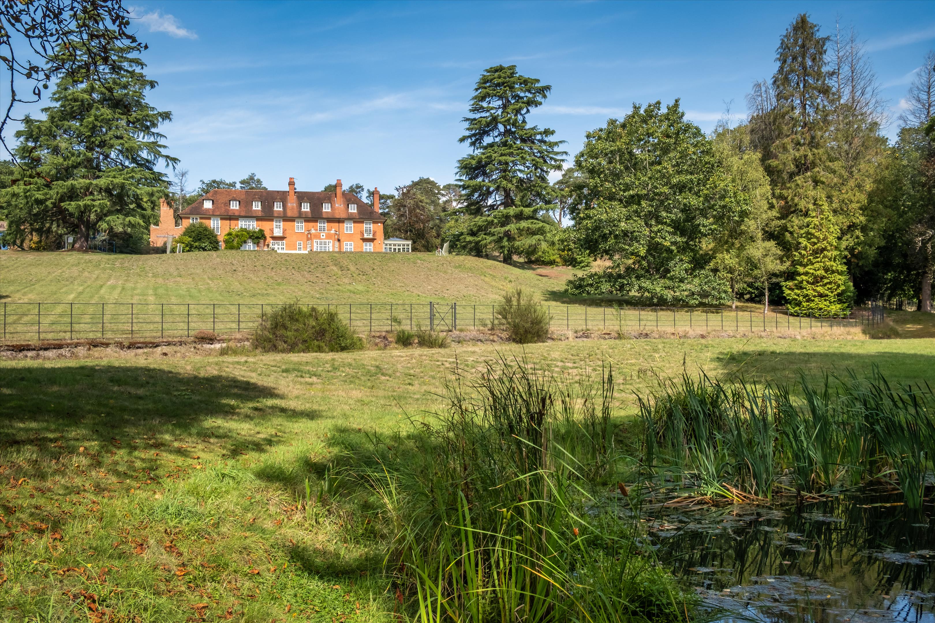 Frensham Vale, Lower Bourne, Farnham, Surrey, GU10.