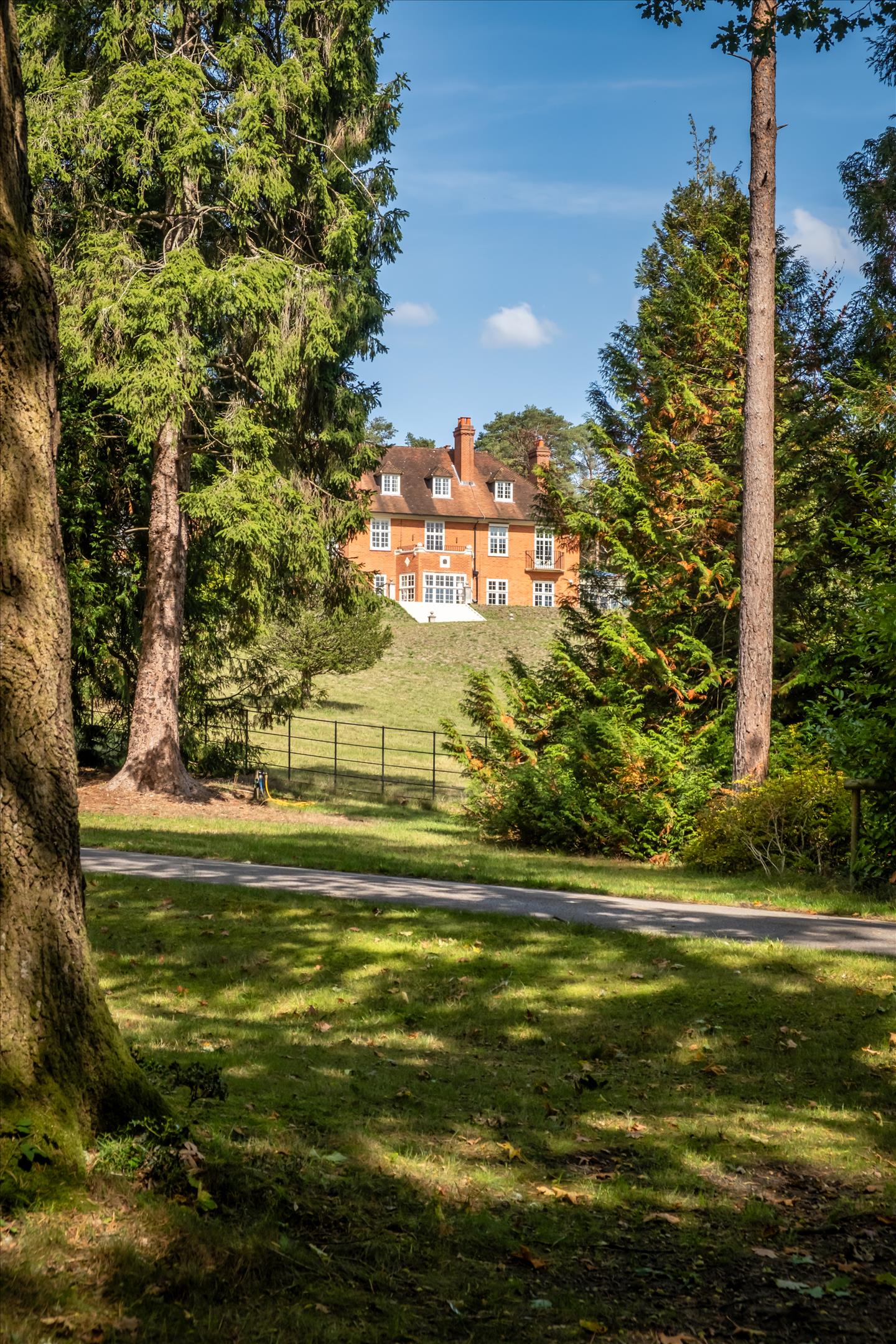 Frensham Vale, Lower Bourne, Farnham, Surrey, GU10.