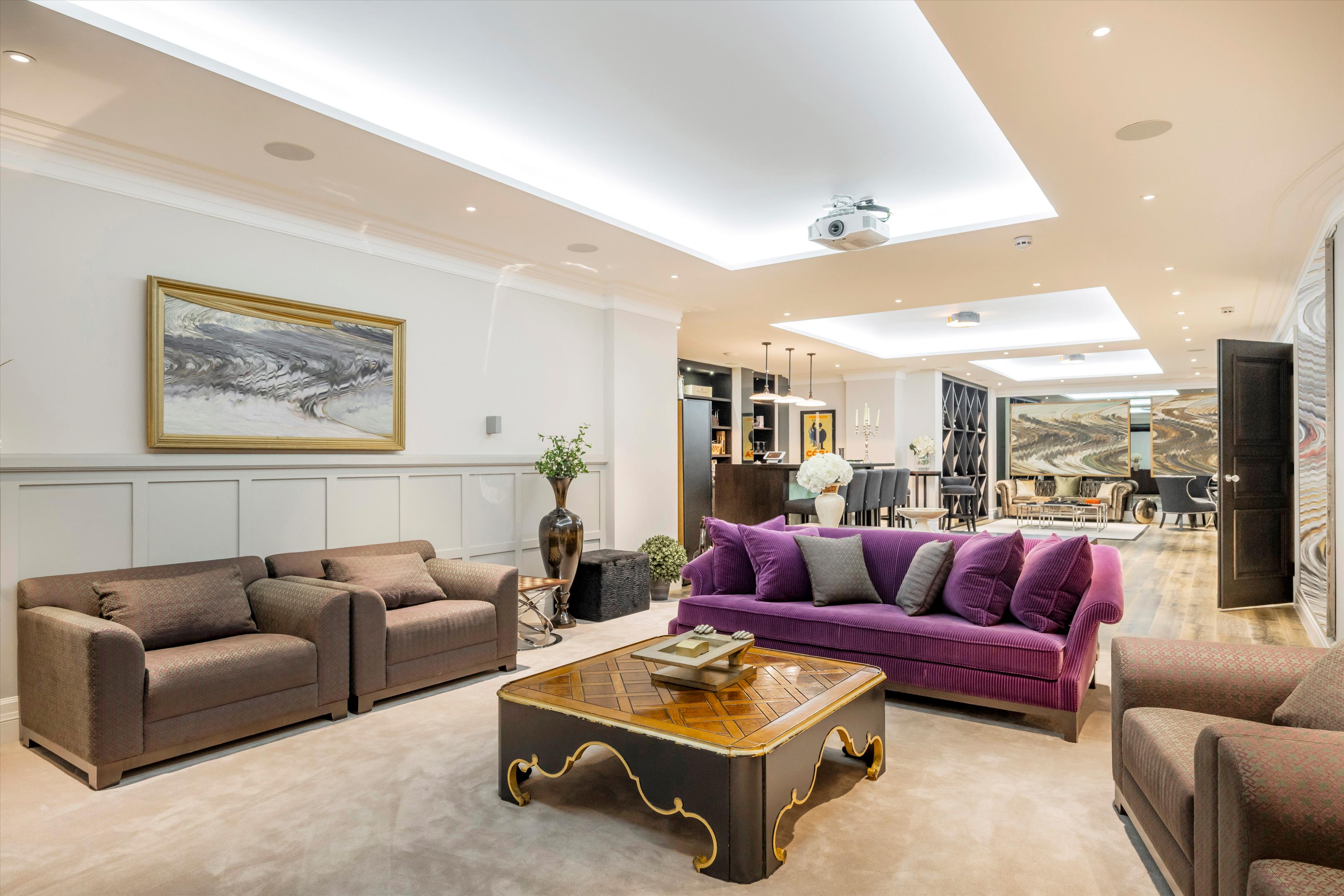 Golf Club Road, St George's Hill, Weybridge, Surrey, KT13