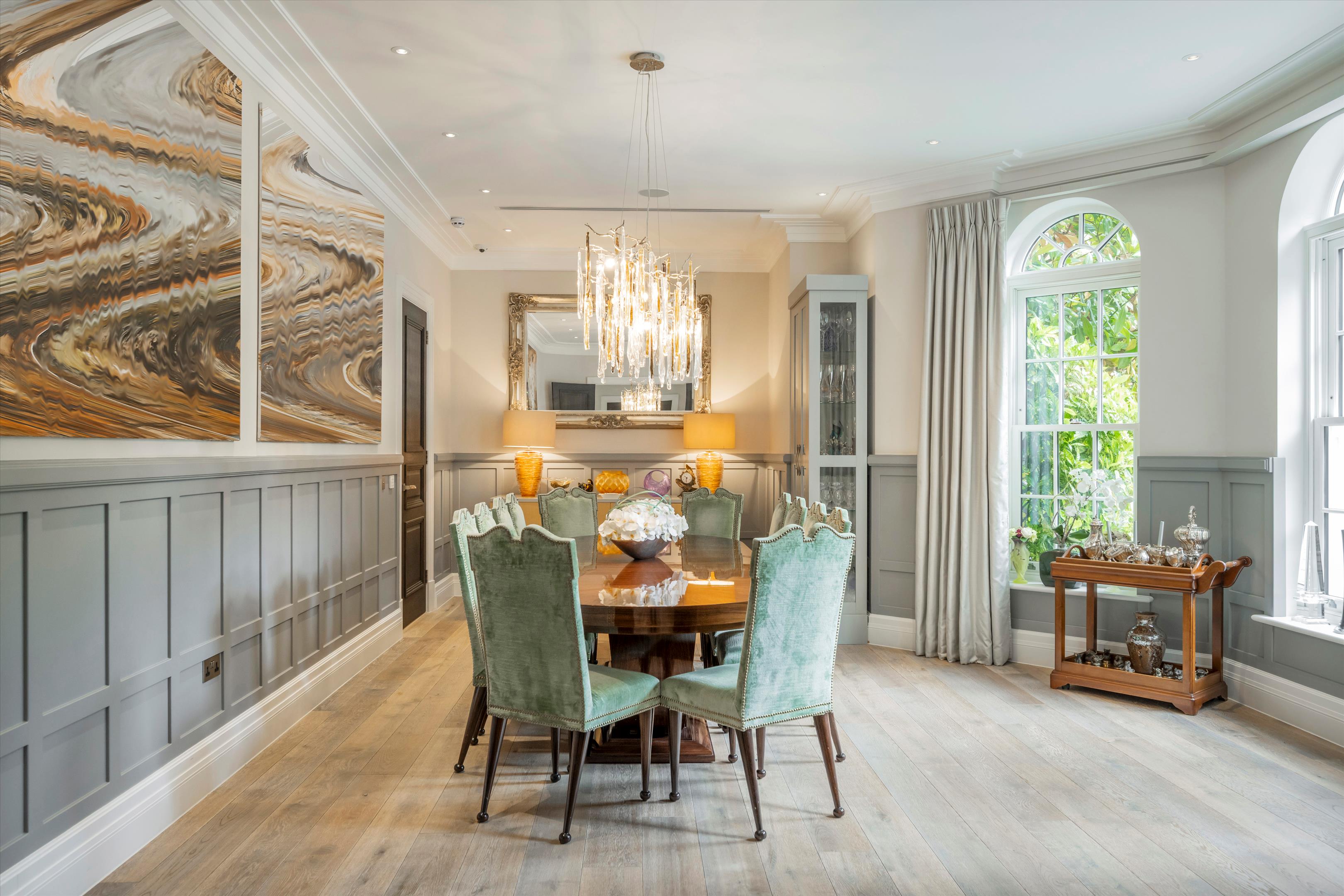 Golf Club Road, St George's Hill, Weybridge, Surrey, KT13