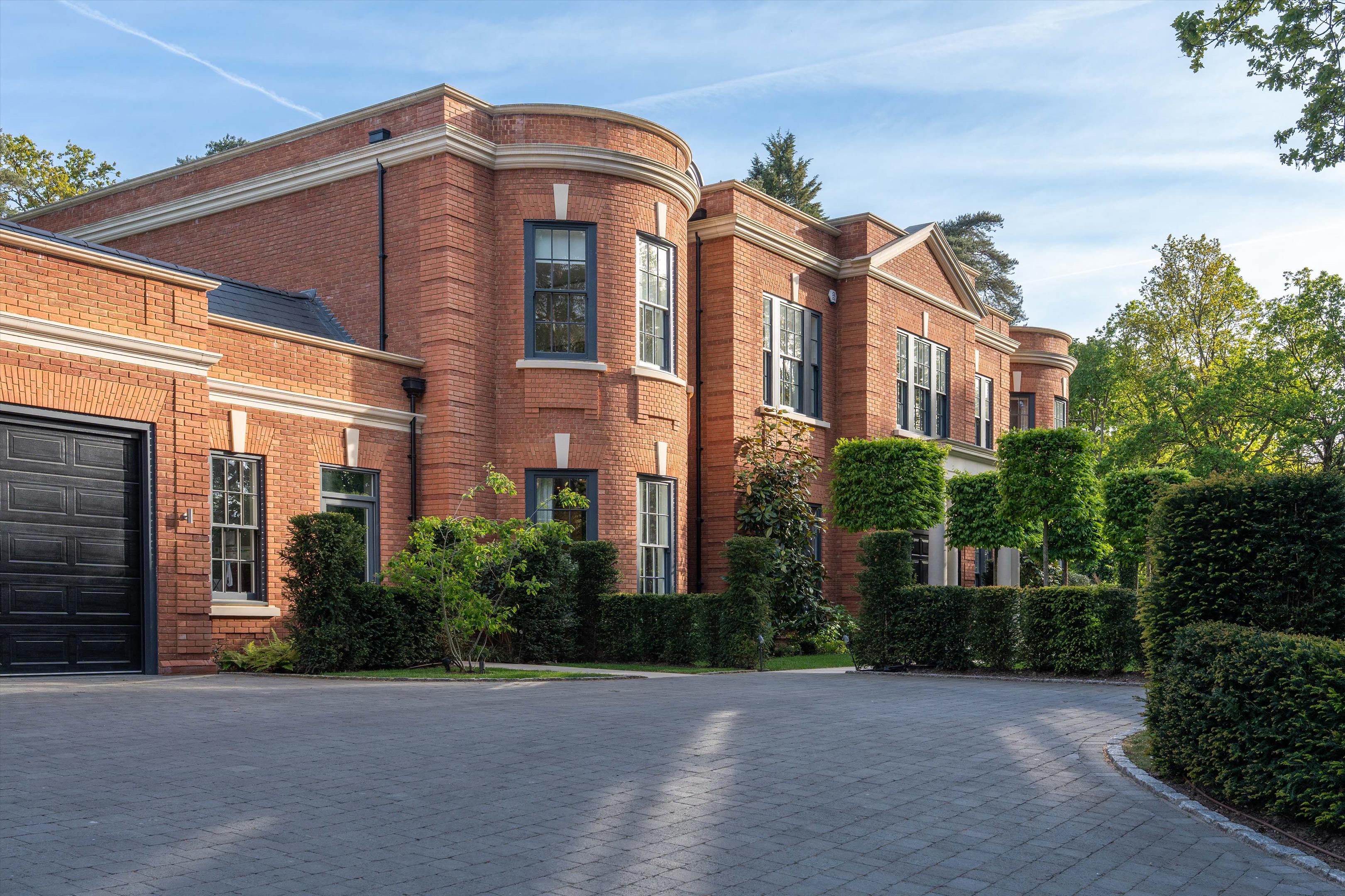 West Road, St George's Hill, Weybridge, Surrey KT13