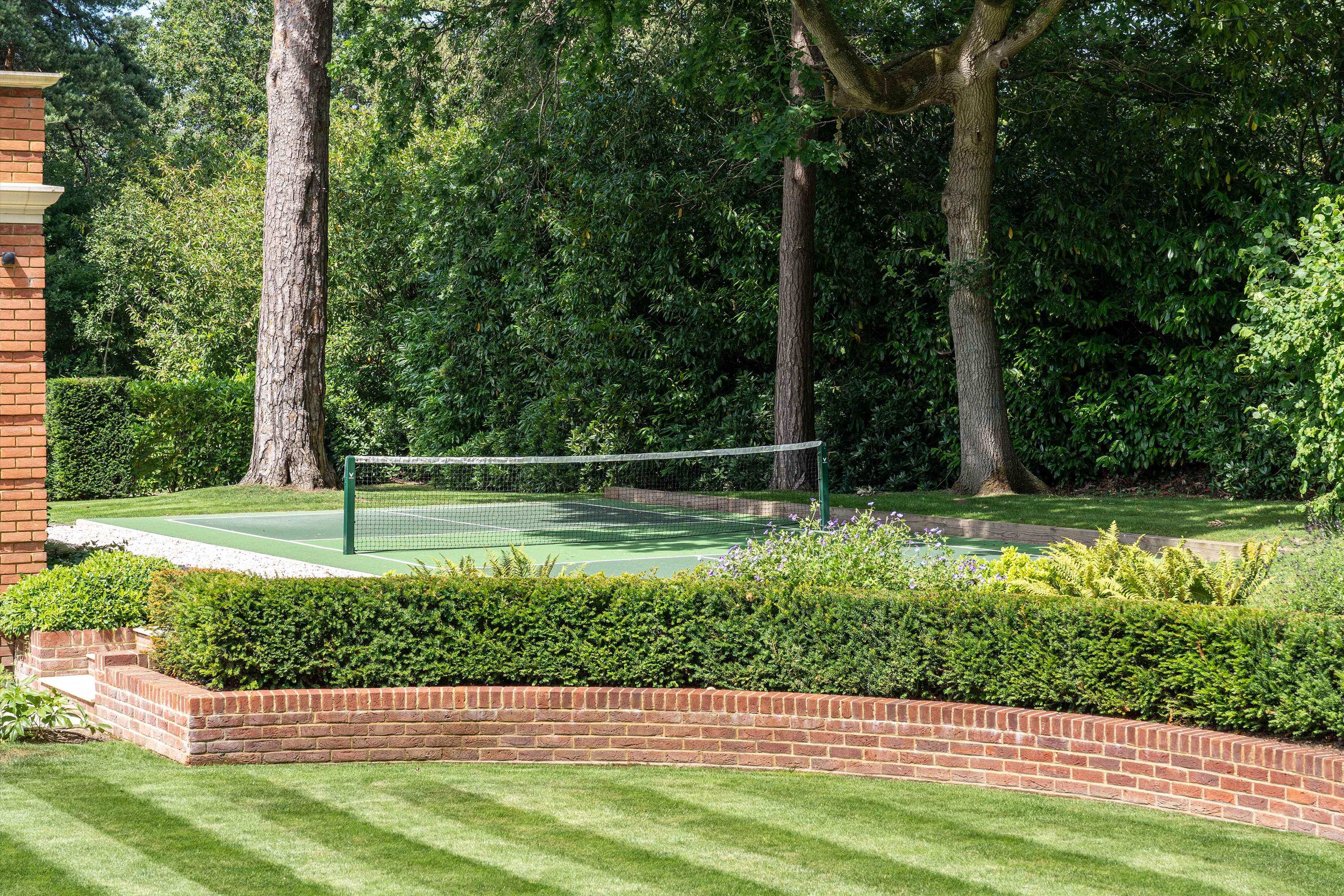 West Road, St George's Hill, Weybridge, Surrey KT13