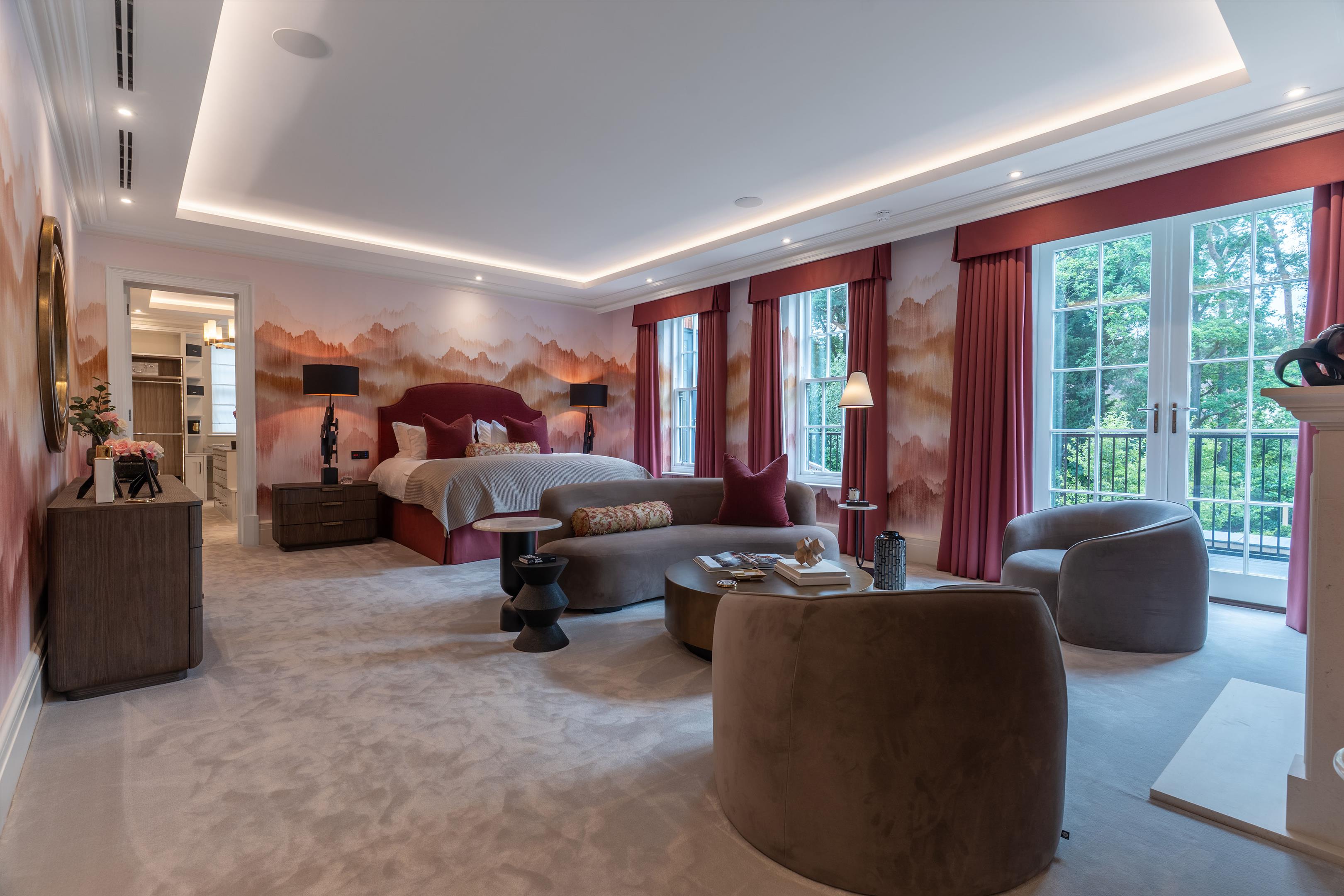 West Road, St George's Hill, Weybridge, Surrey KT13