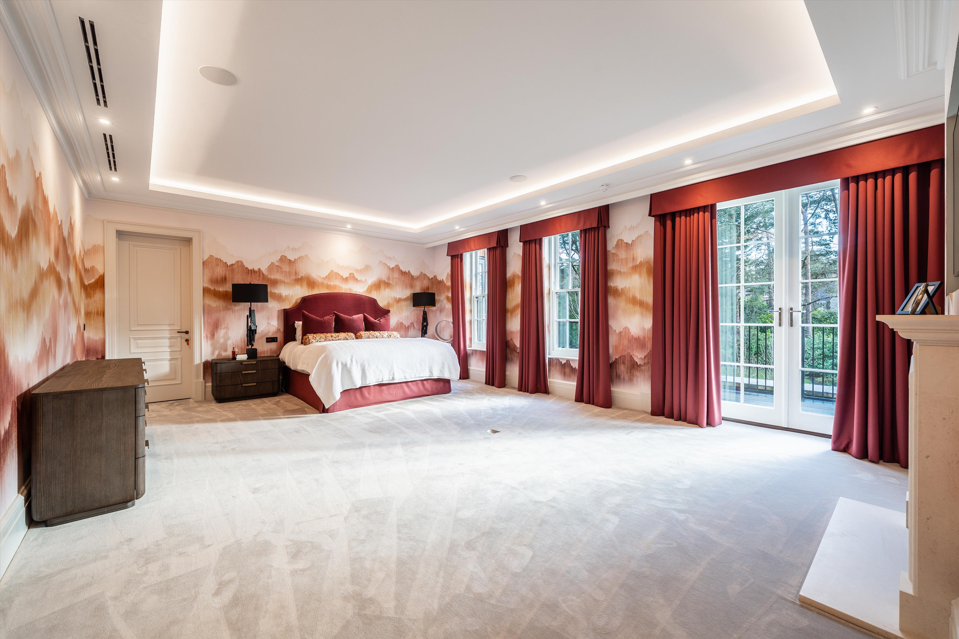 West Road, St George's Hill, Weybridge, Surrey KT13