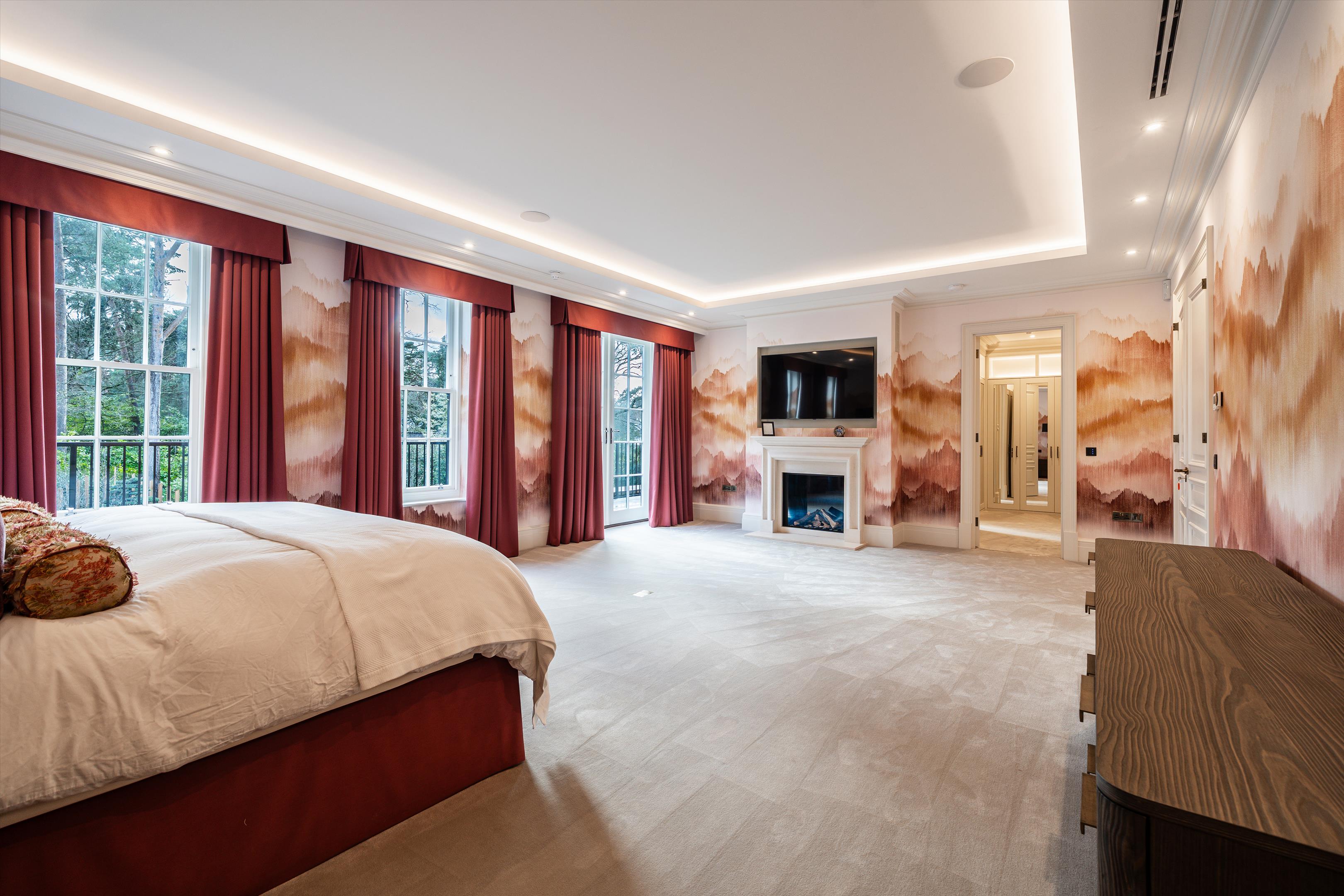 West Road, St George's Hill, Weybridge, Surrey KT13