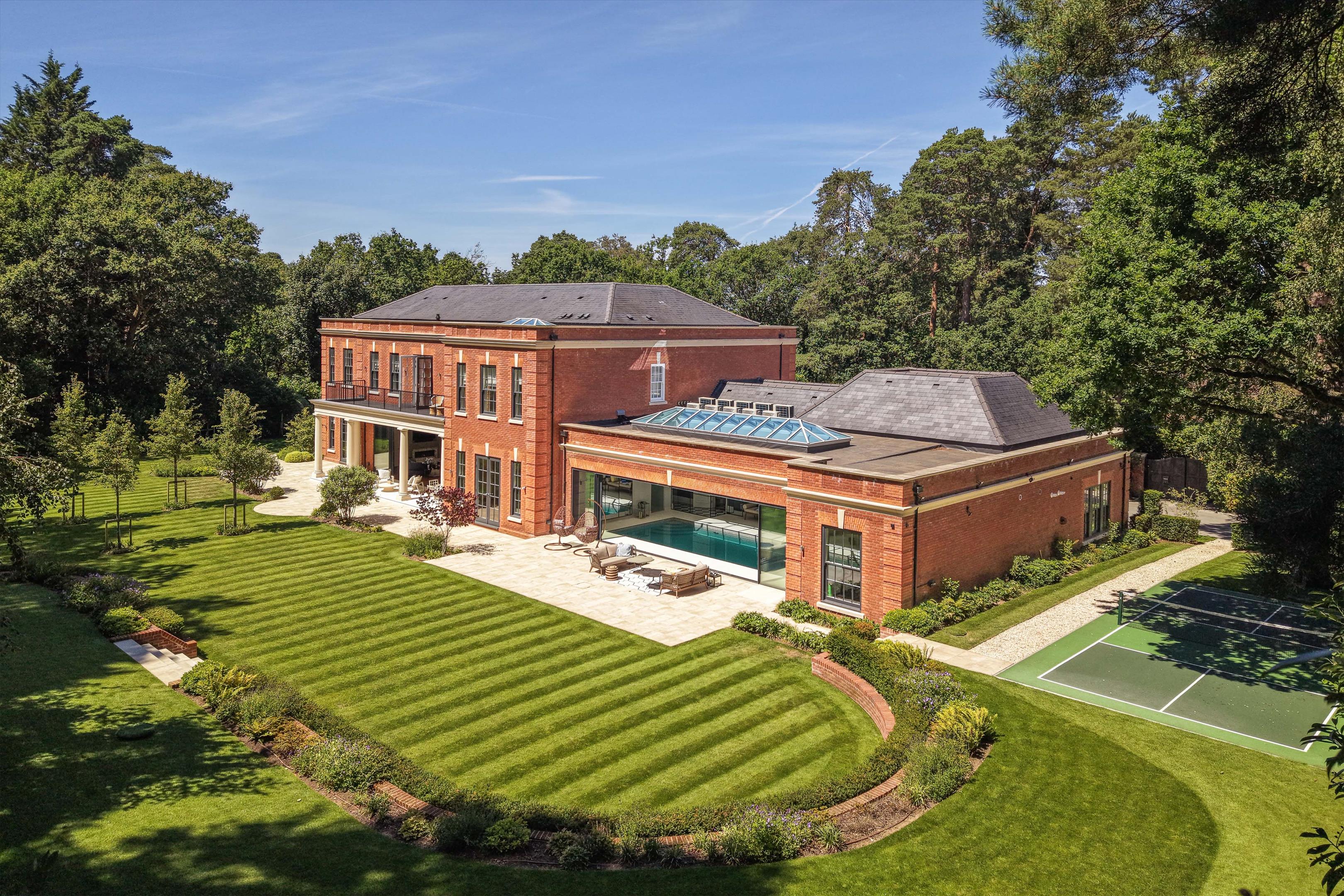West Road, St George's Hill, Weybridge, Surrey KT13