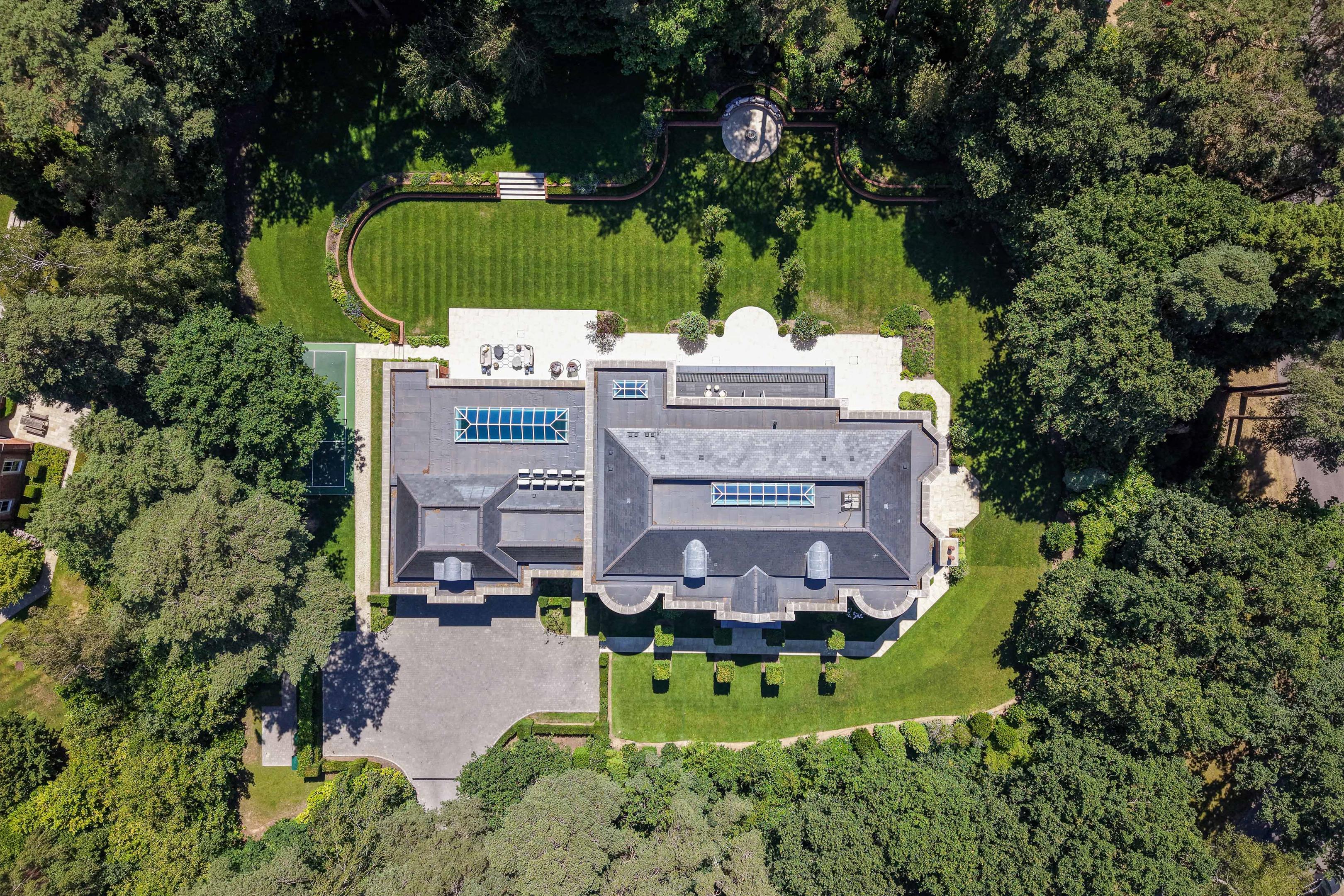 West Road, St George's Hill, Weybridge, Surrey KT13