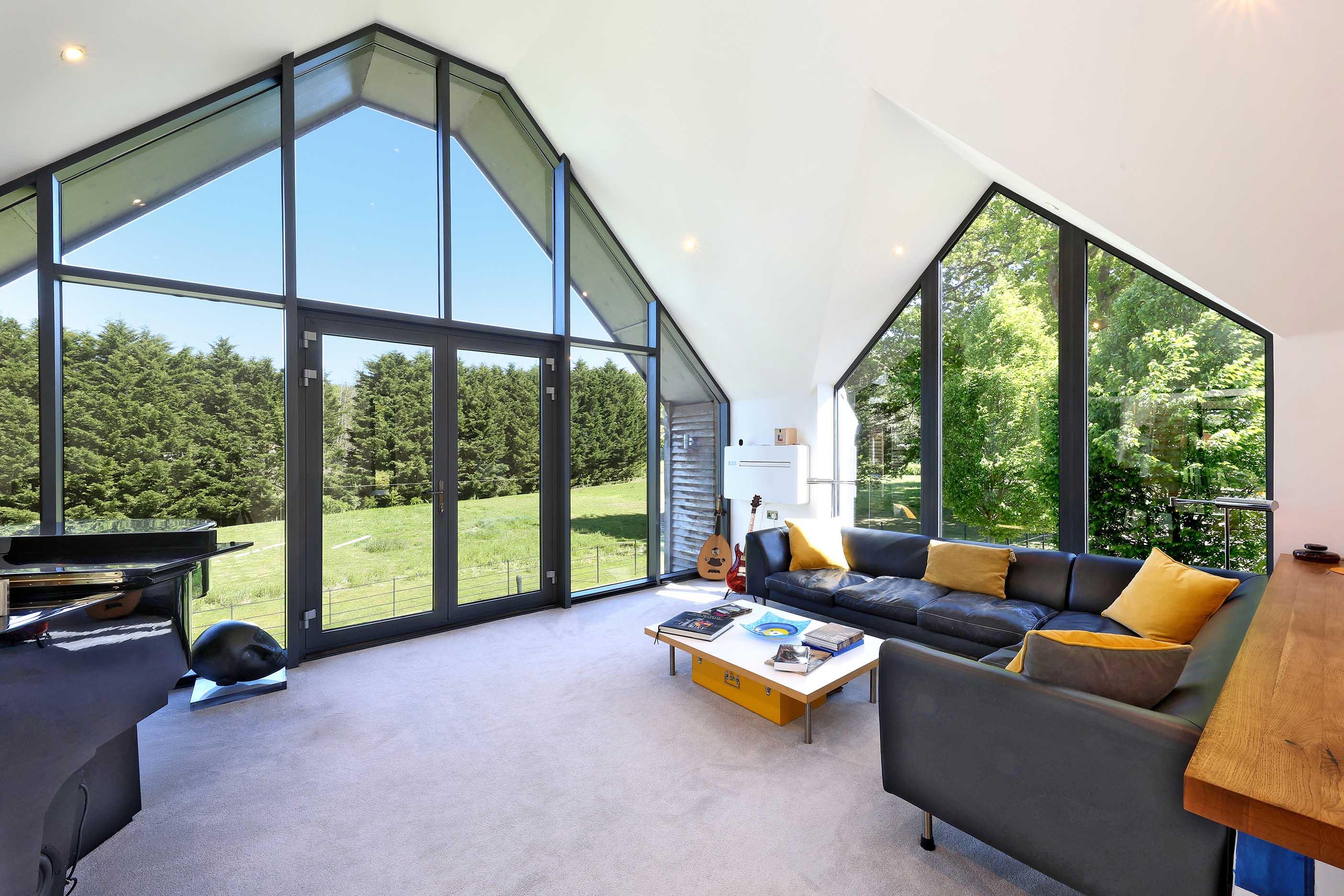 Longcross Road, Longcross, Chertsey, Surrey, KT16.