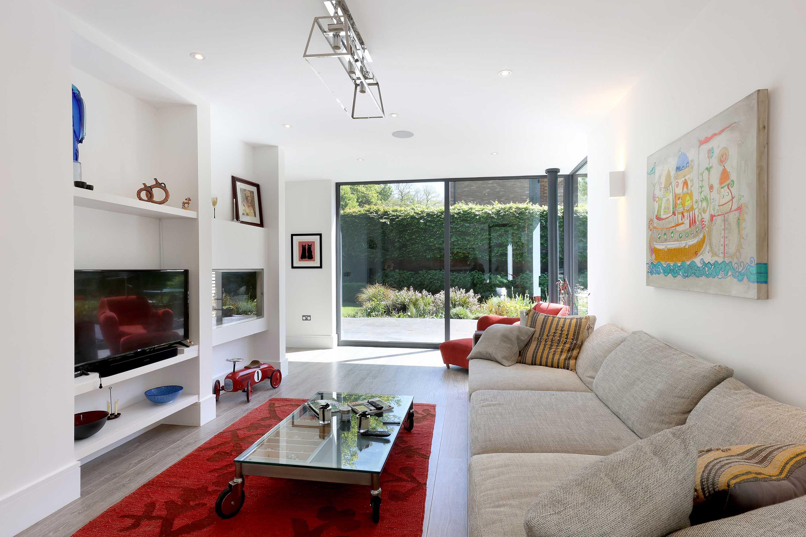 Longcross Road, Longcross, Chertsey, Surrey, KT16.