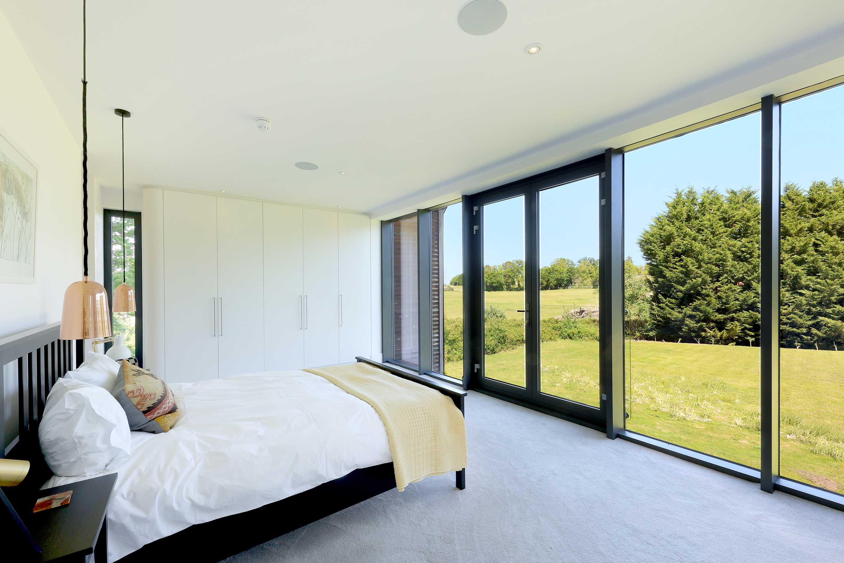 Longcross Road, Longcross, Chertsey, Surrey, KT16.