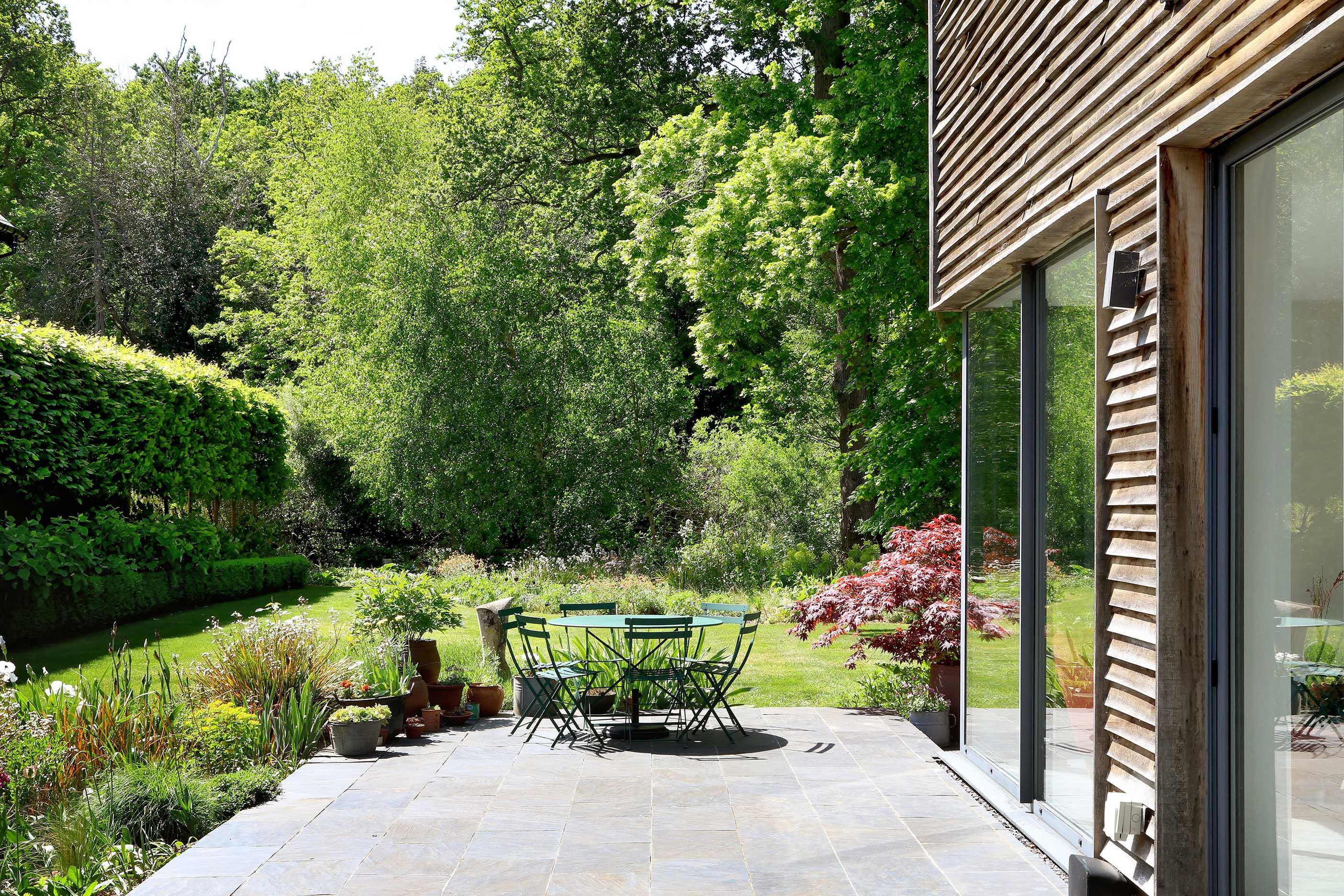 Longcross Road, Longcross, Chertsey, Surrey, KT16.