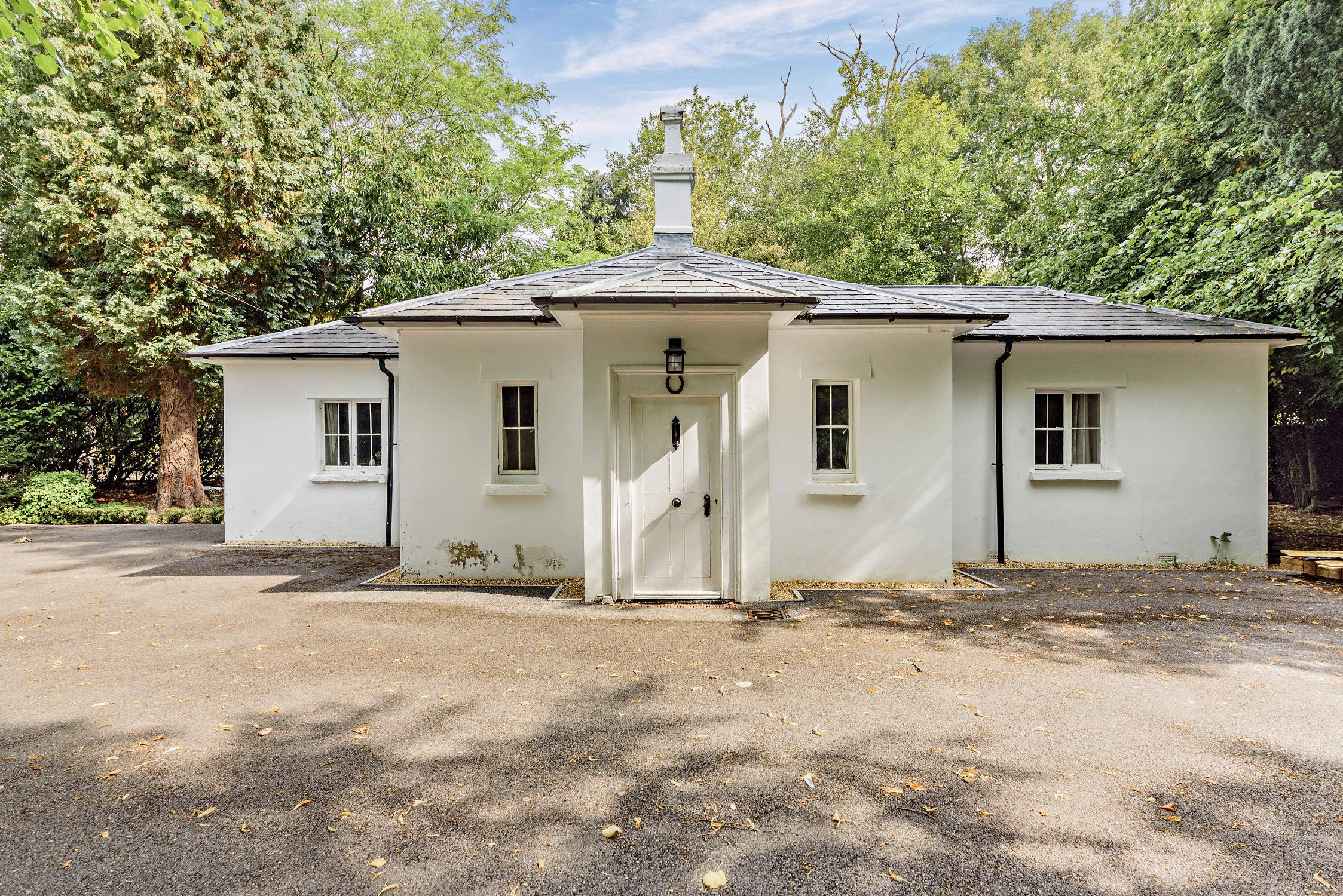 Burghfield Common, Berkshire RG7