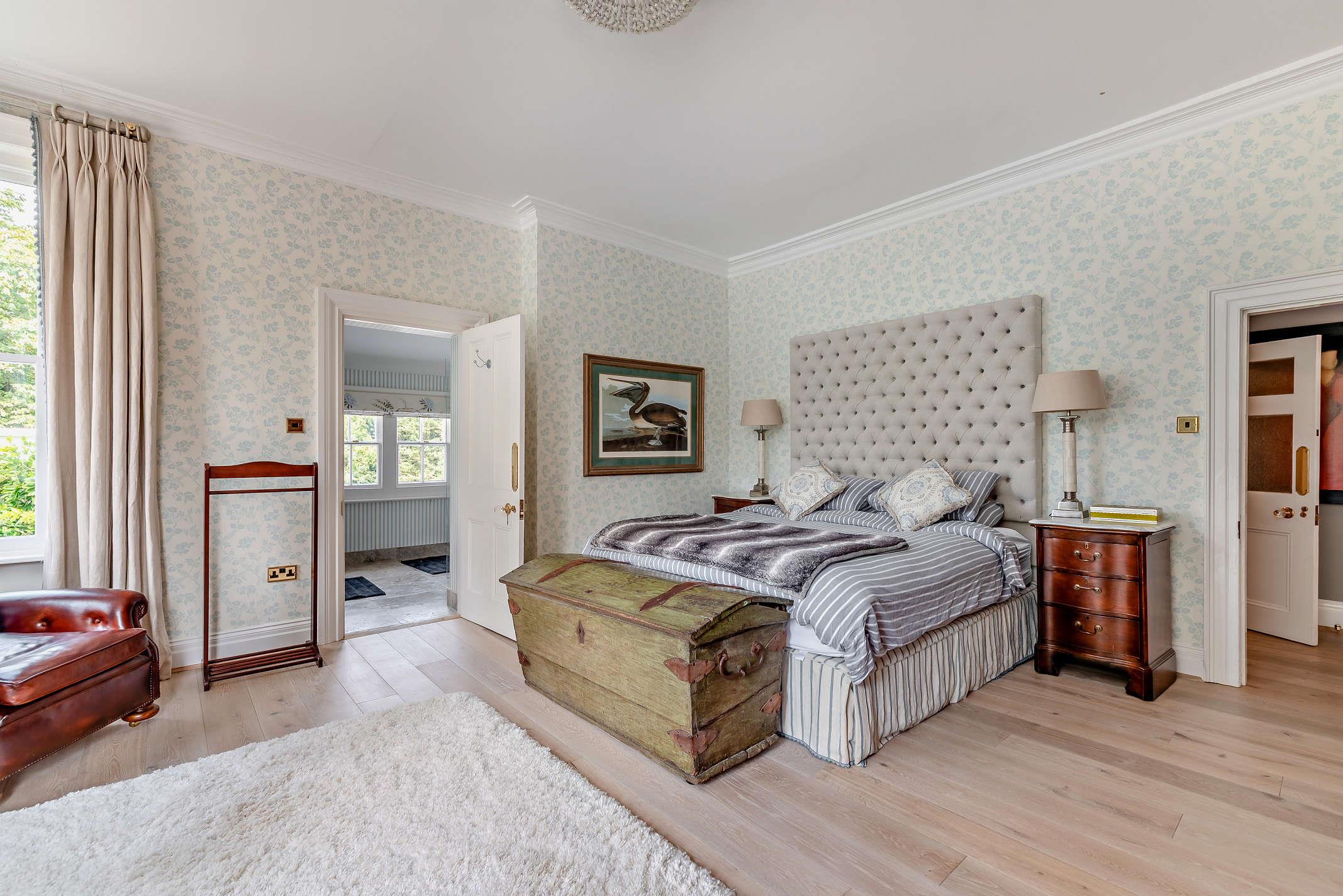 Burghfield Common, Berkshire RG7
