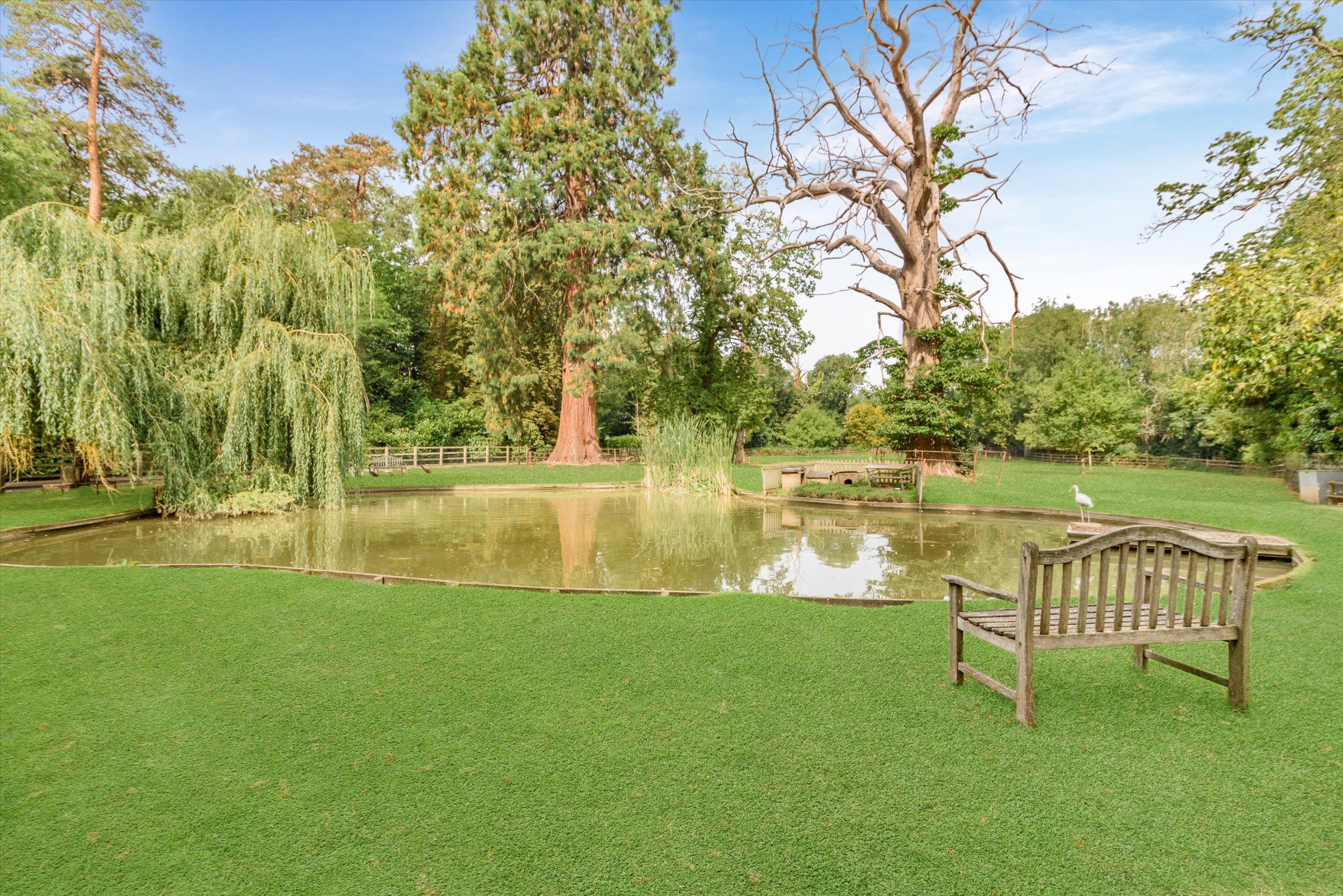Burghfield Common, Berkshire RG7