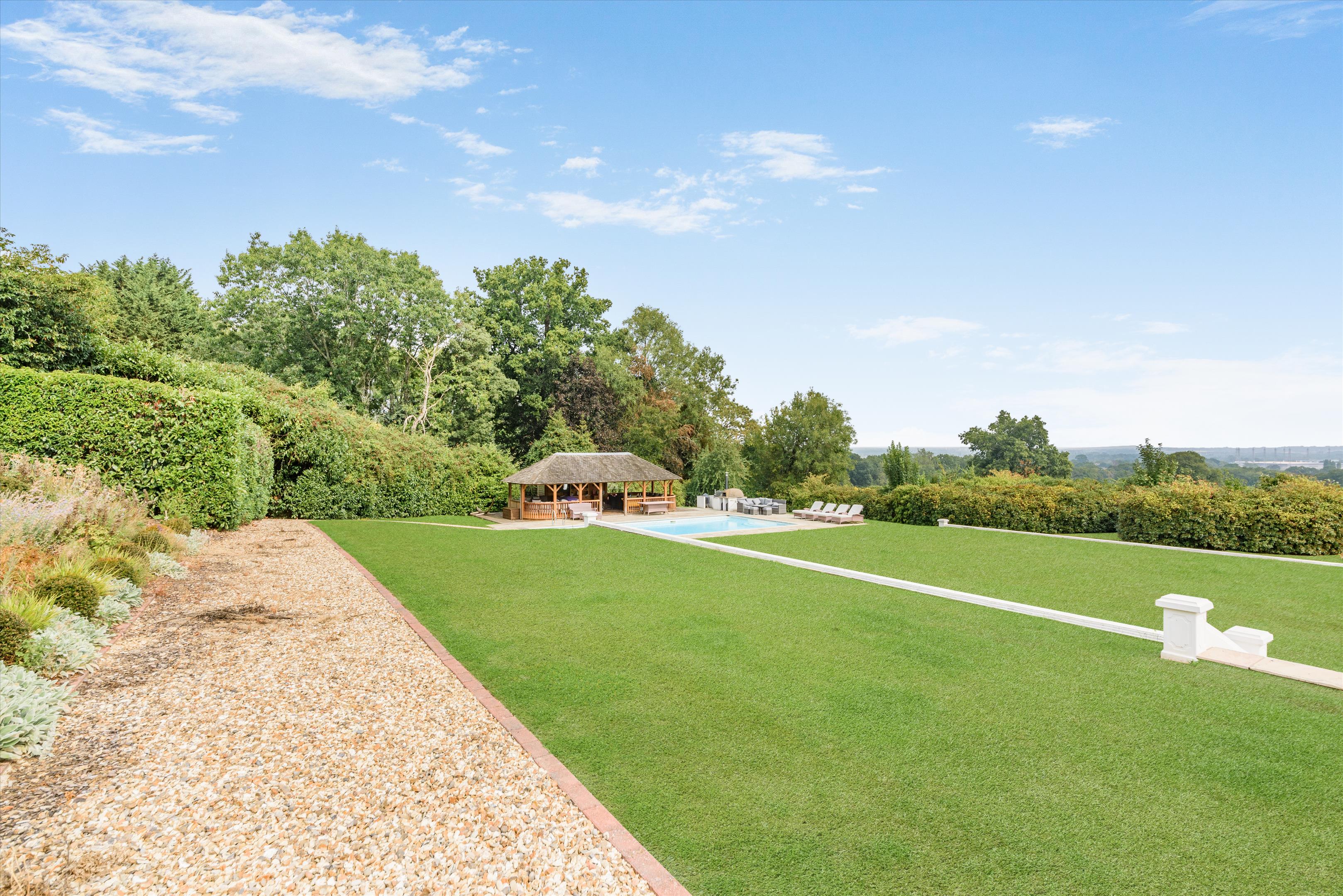 Burghfield Common, Berkshire RG7