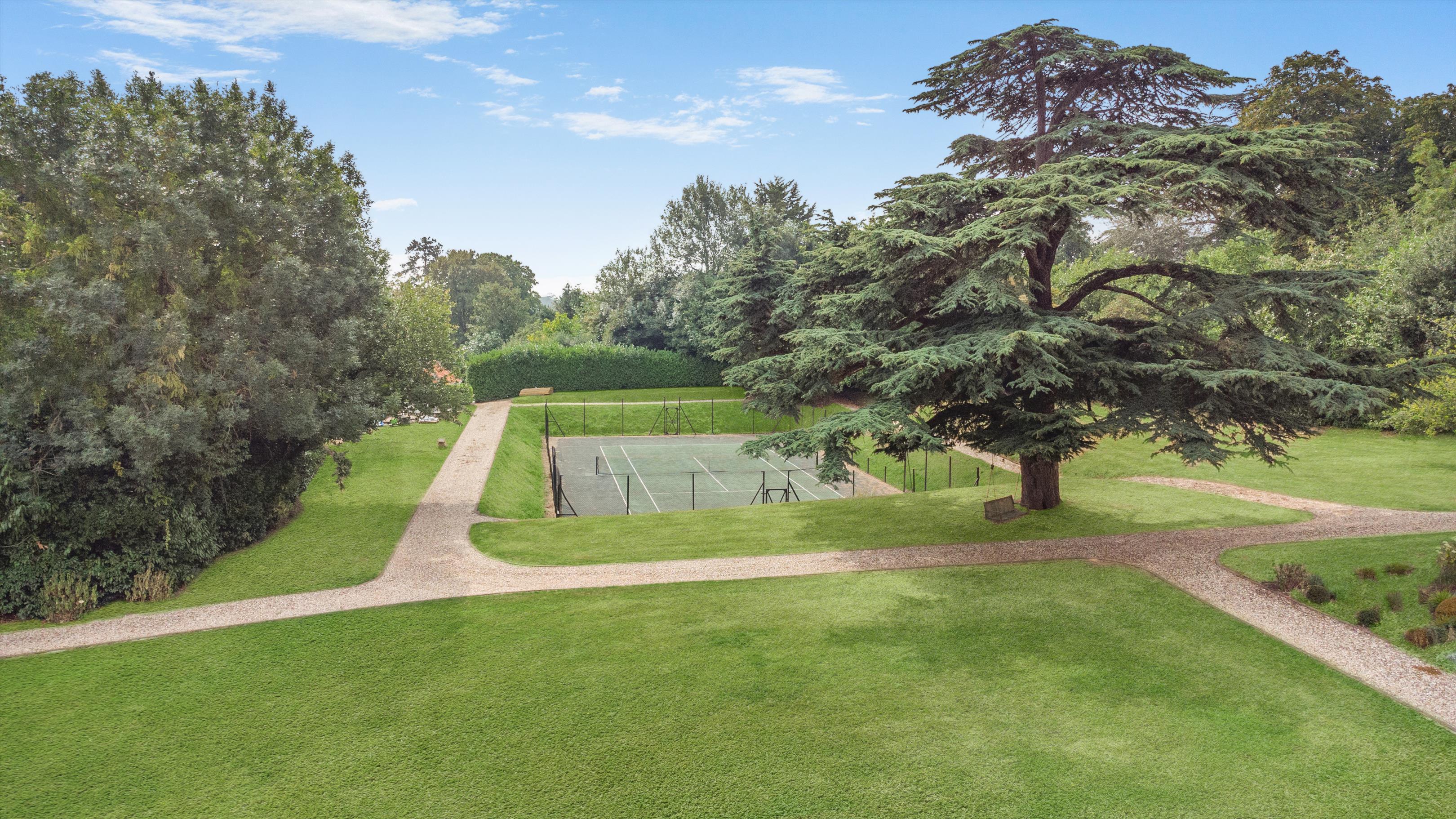 Burghfield Common, Berkshire RG7