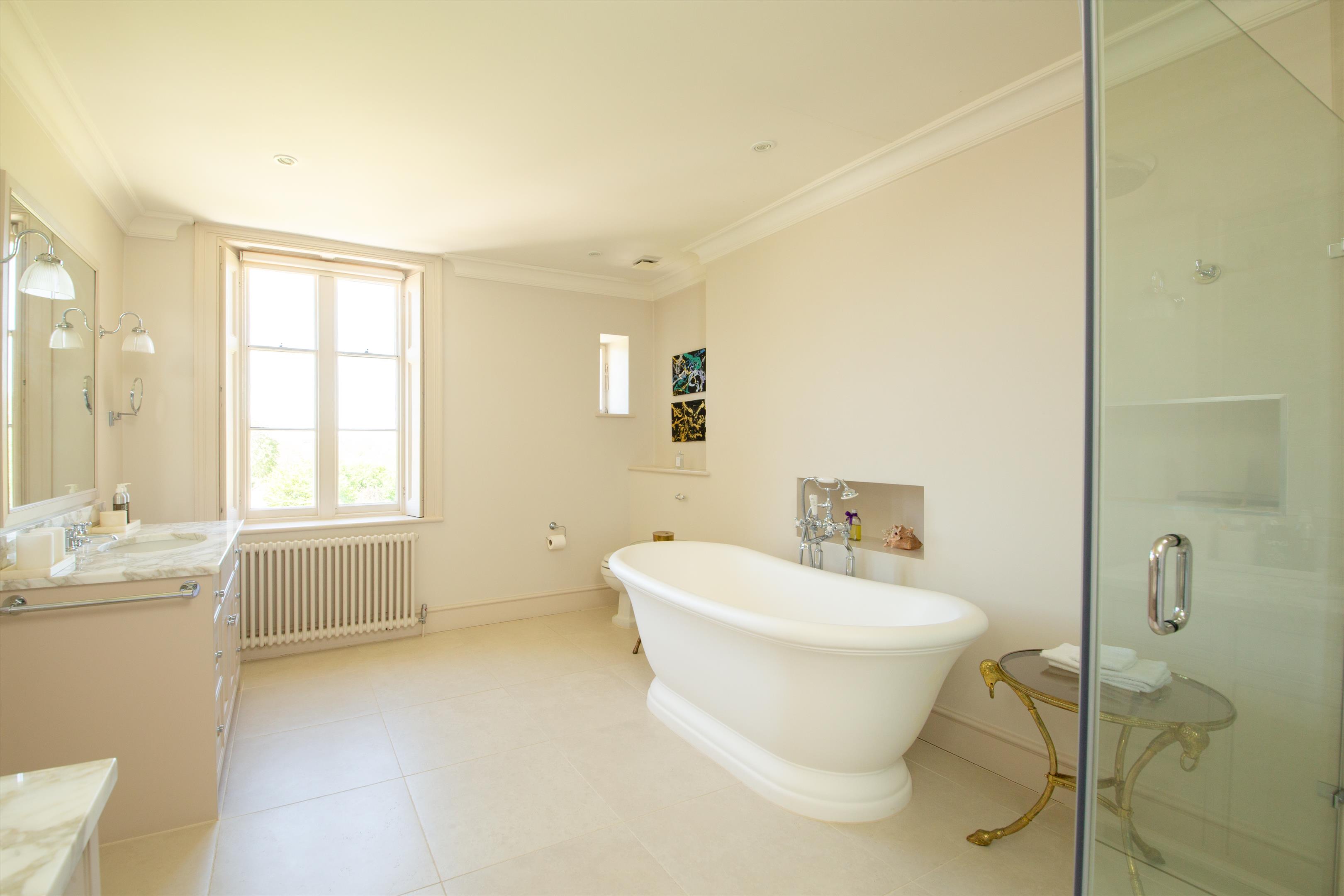 Compton Bassett, Calne, Wiltshire SN11