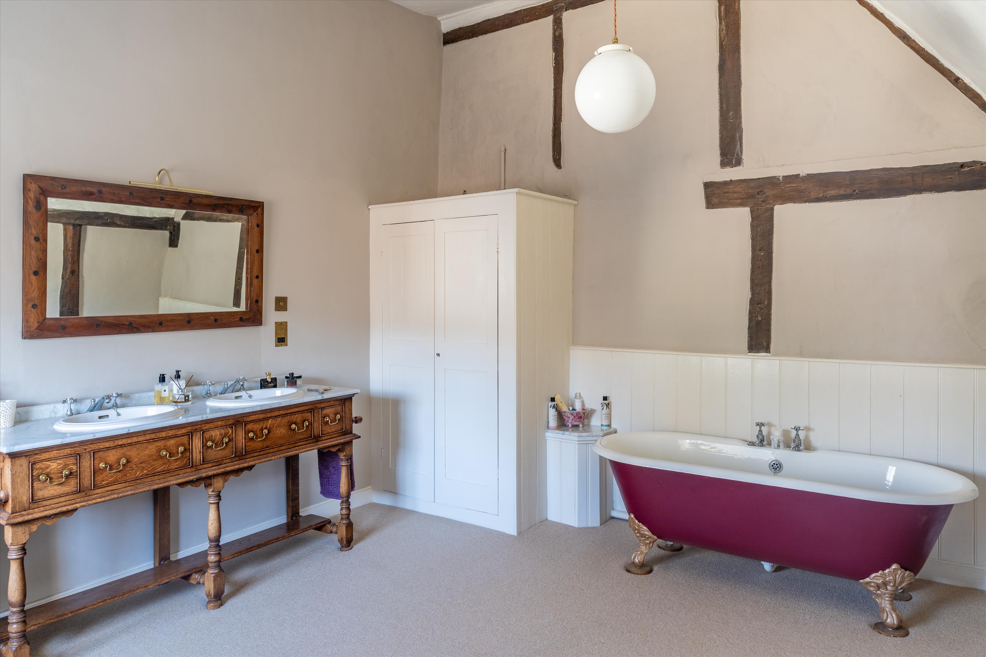 Peasemore, Newbury, Berkshire, RG20.