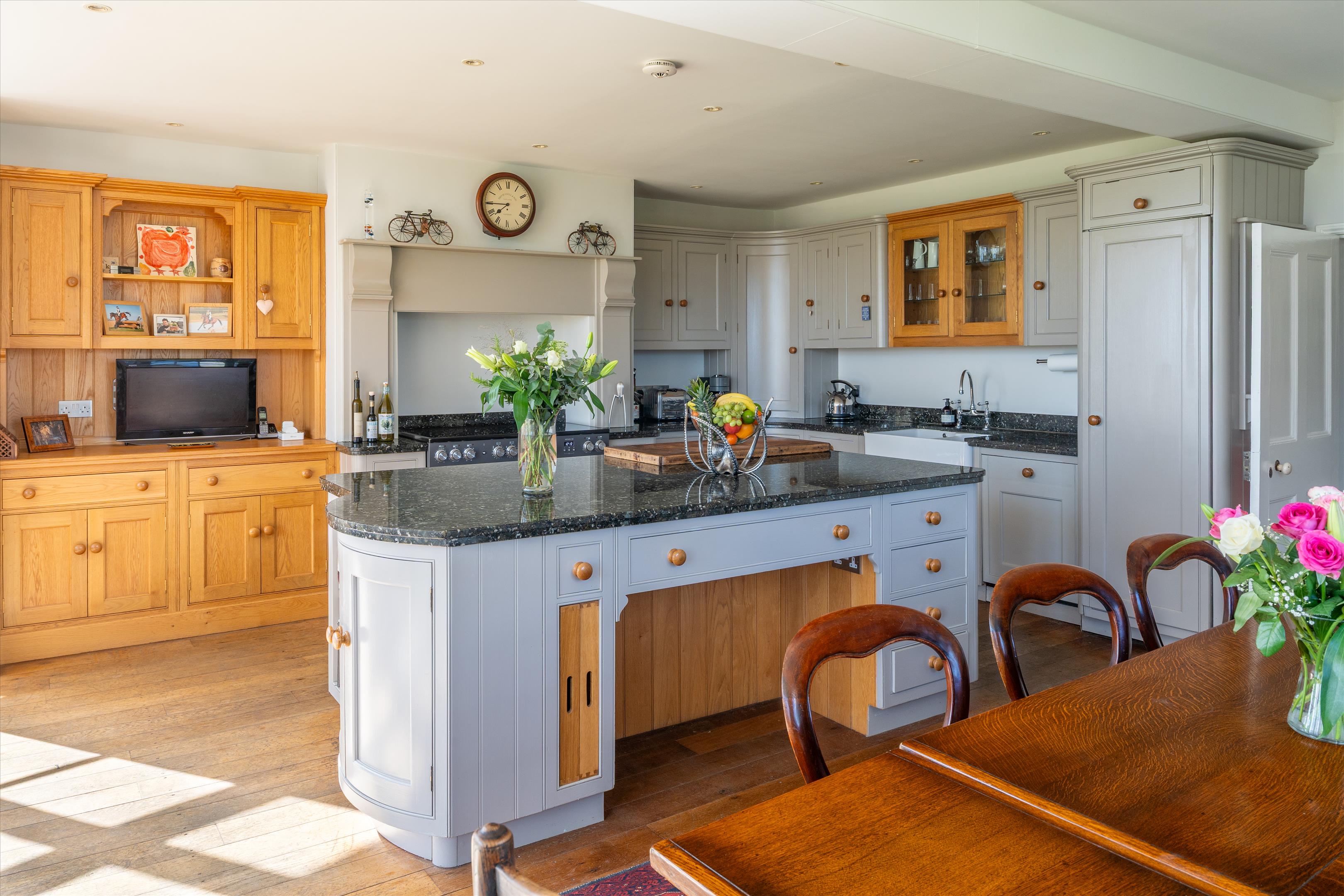 Peasemore, Newbury, Berkshire, RG20.