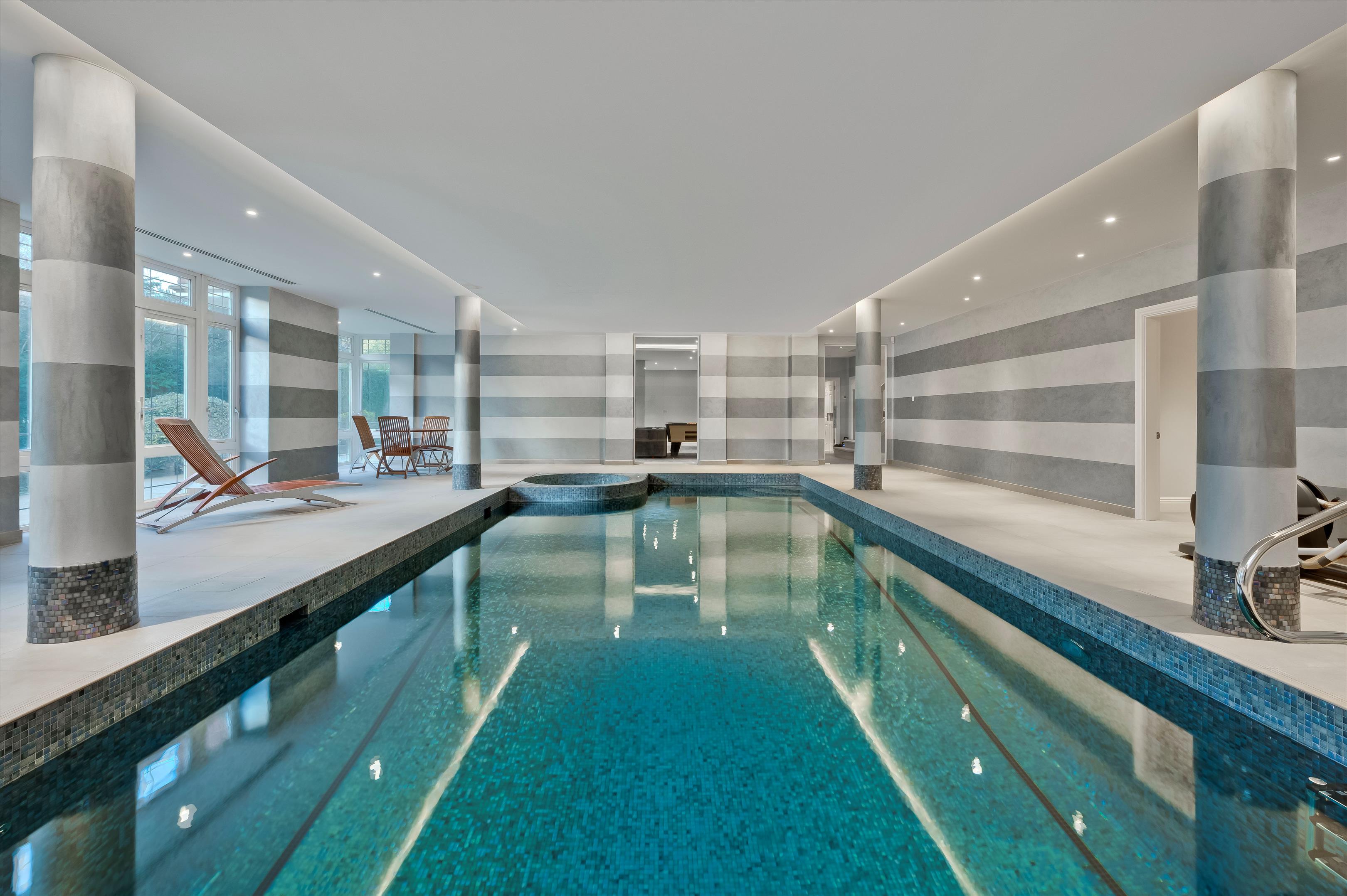 Ravencroft Road, St George's Hill, Weybridge, Surrey KT13