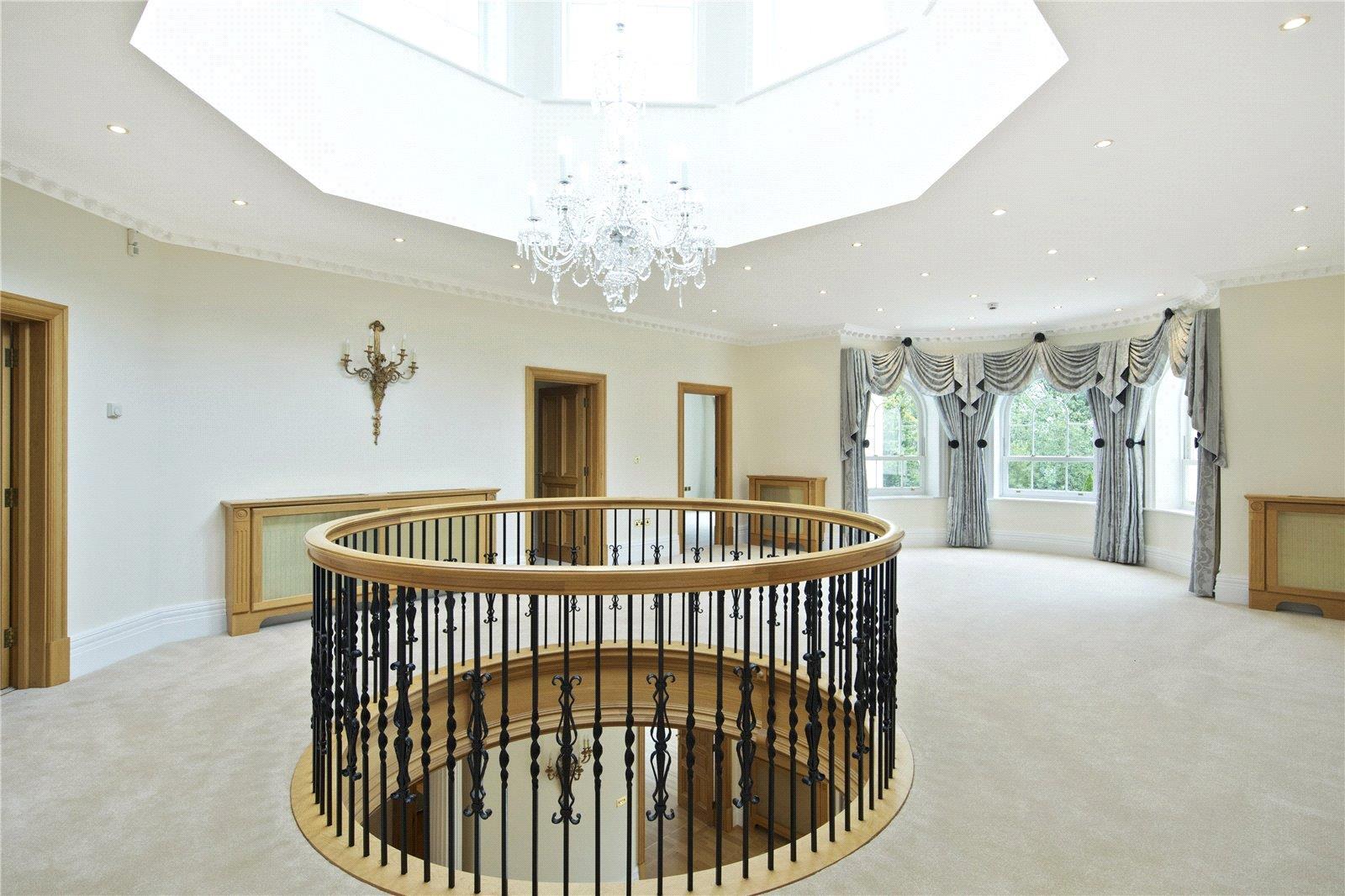 Rodona Road, St George's Hill, Weybridge, Surrey KT13