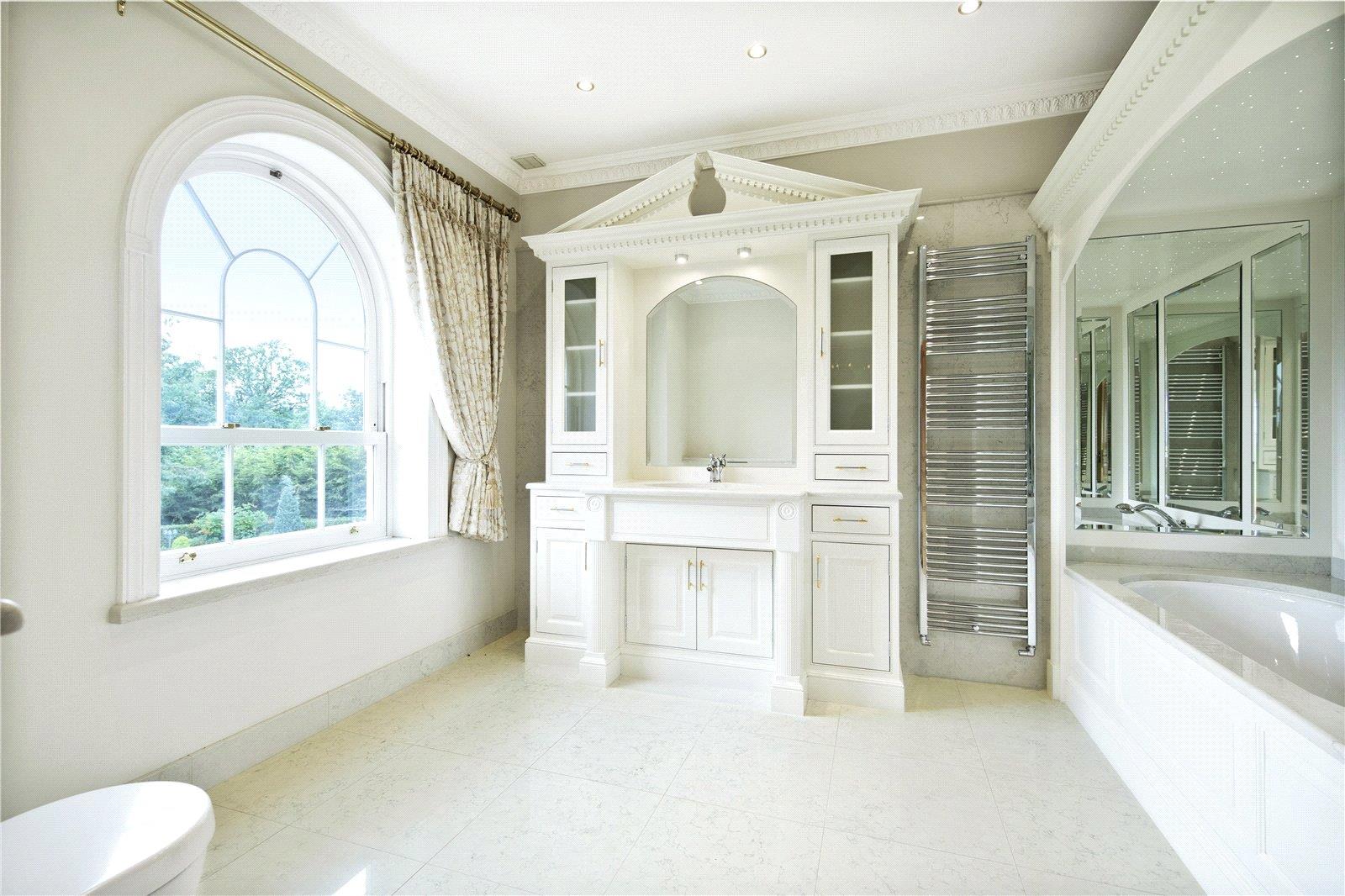 Rodona Road, St George's Hill, Weybridge, Surrey KT13