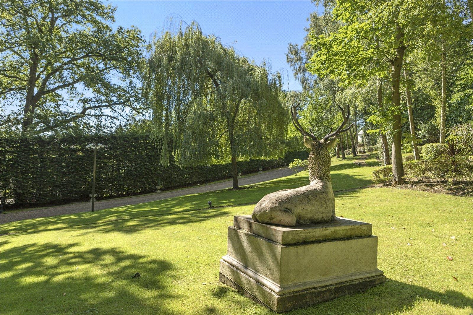 Rodona Road, St George's Hill, Weybridge, Surrey KT13