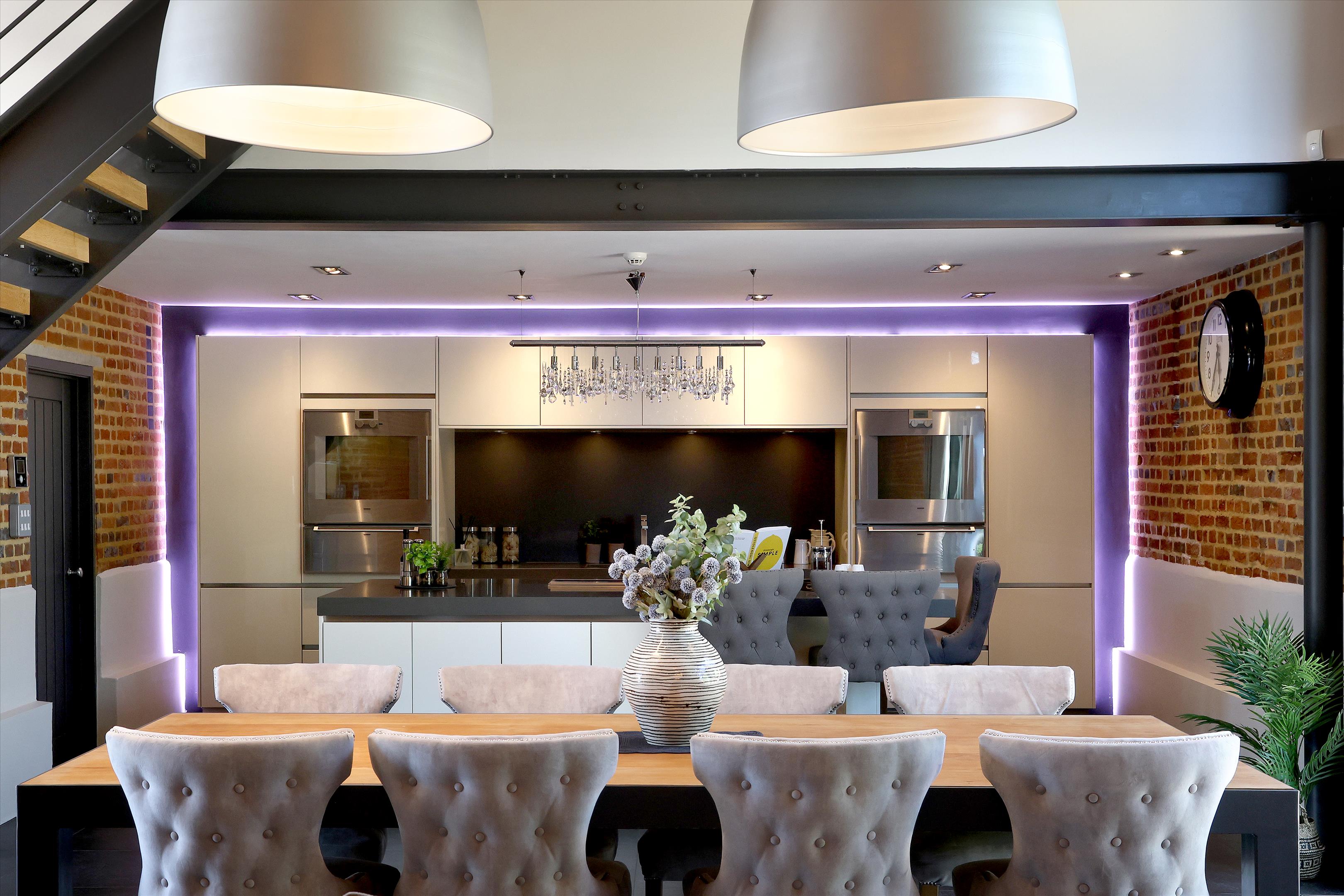 Lutmans Haven, Knowl Hill, Reading, Berkshire, RG10.