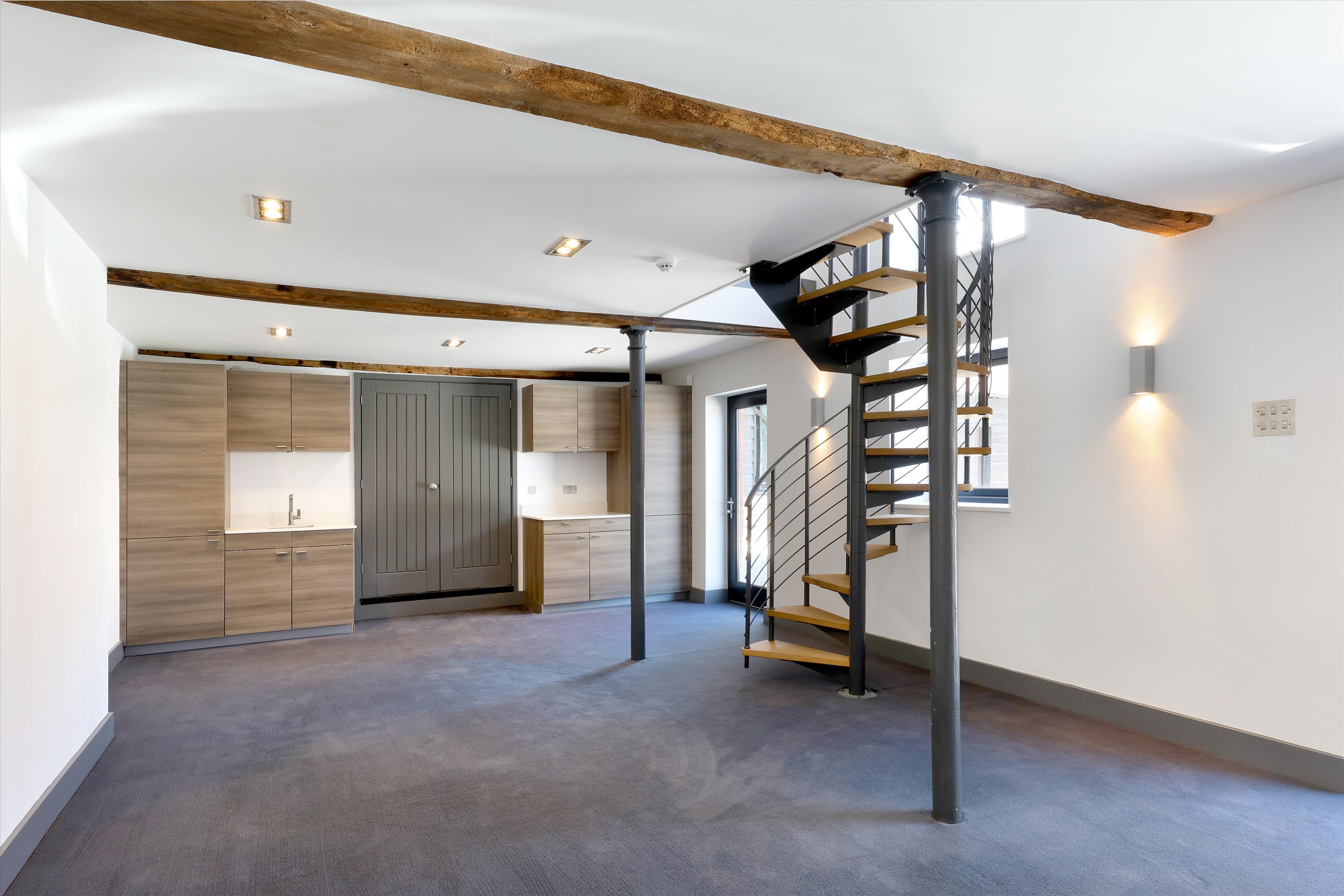 Lutmans Haven, Knowl Hill, Reading, Berkshire, RG10.