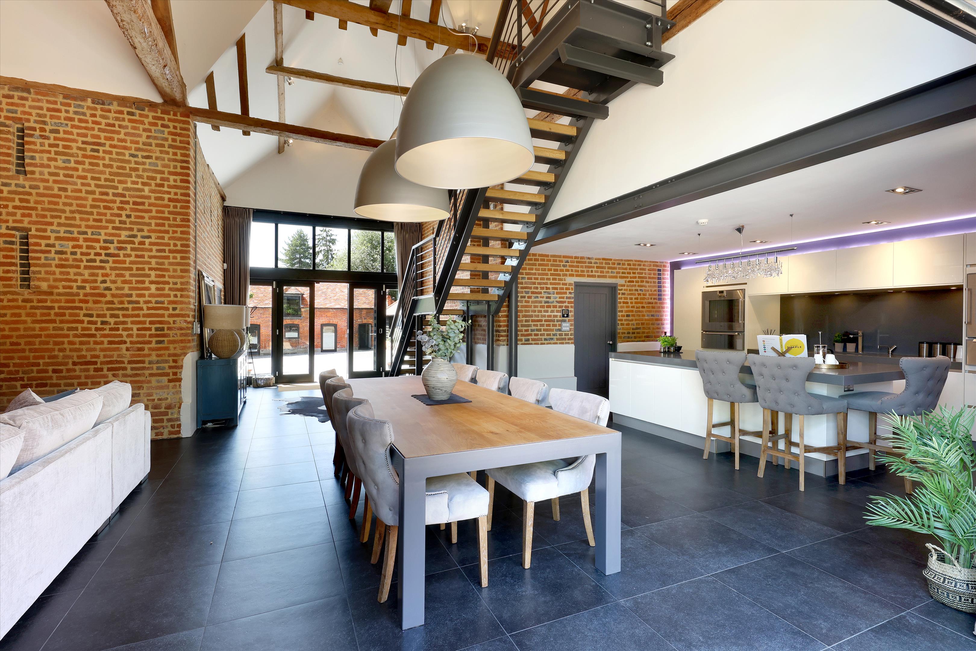 Lutmans Haven, Knowl Hill, Reading, Berkshire, RG10.