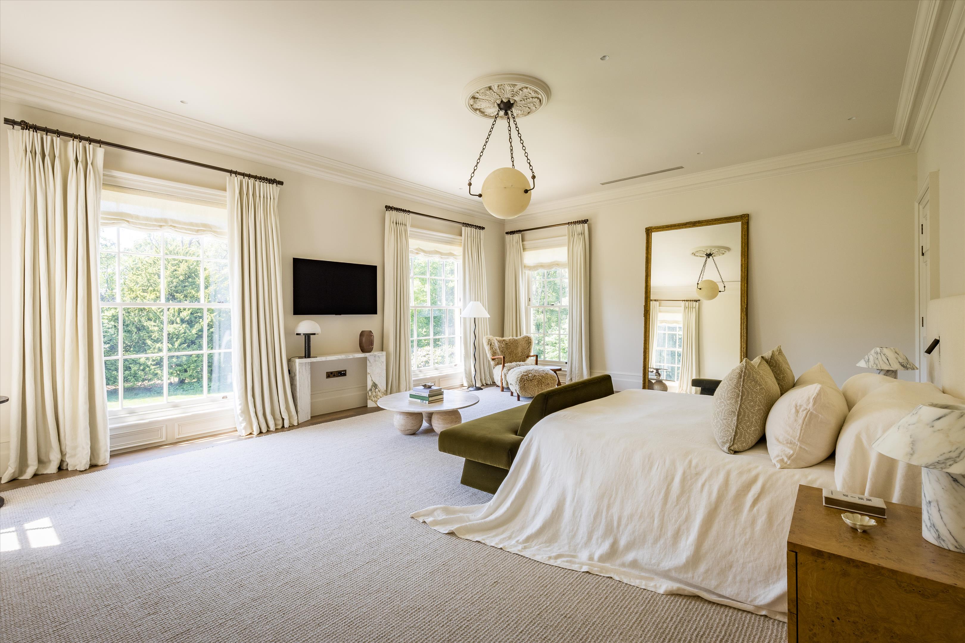 Hambledon Road, Busbridge, Godalming, Surrey GU8.