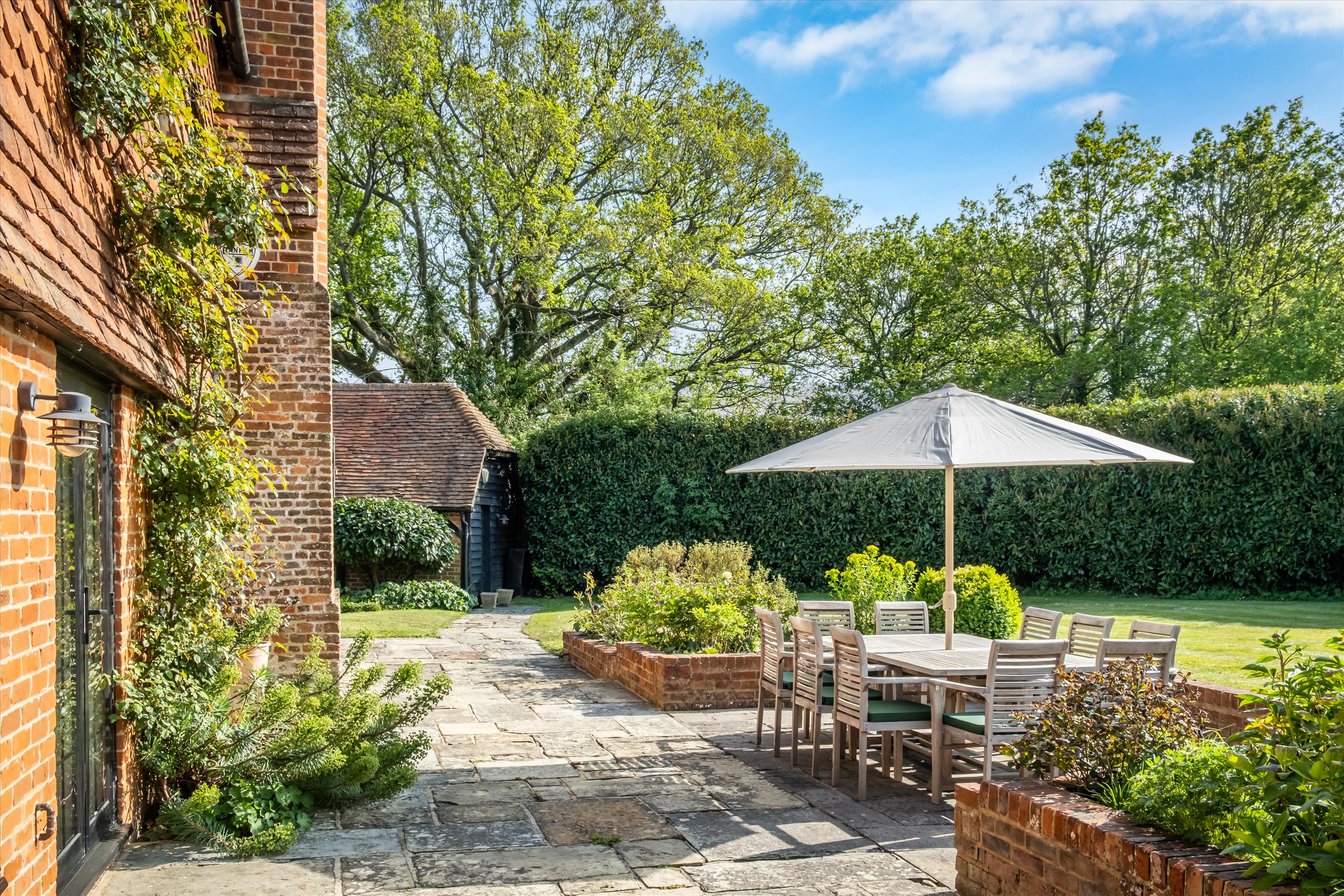 Hook House Lane, Dunsfold, Godalming, Surrey GU8.