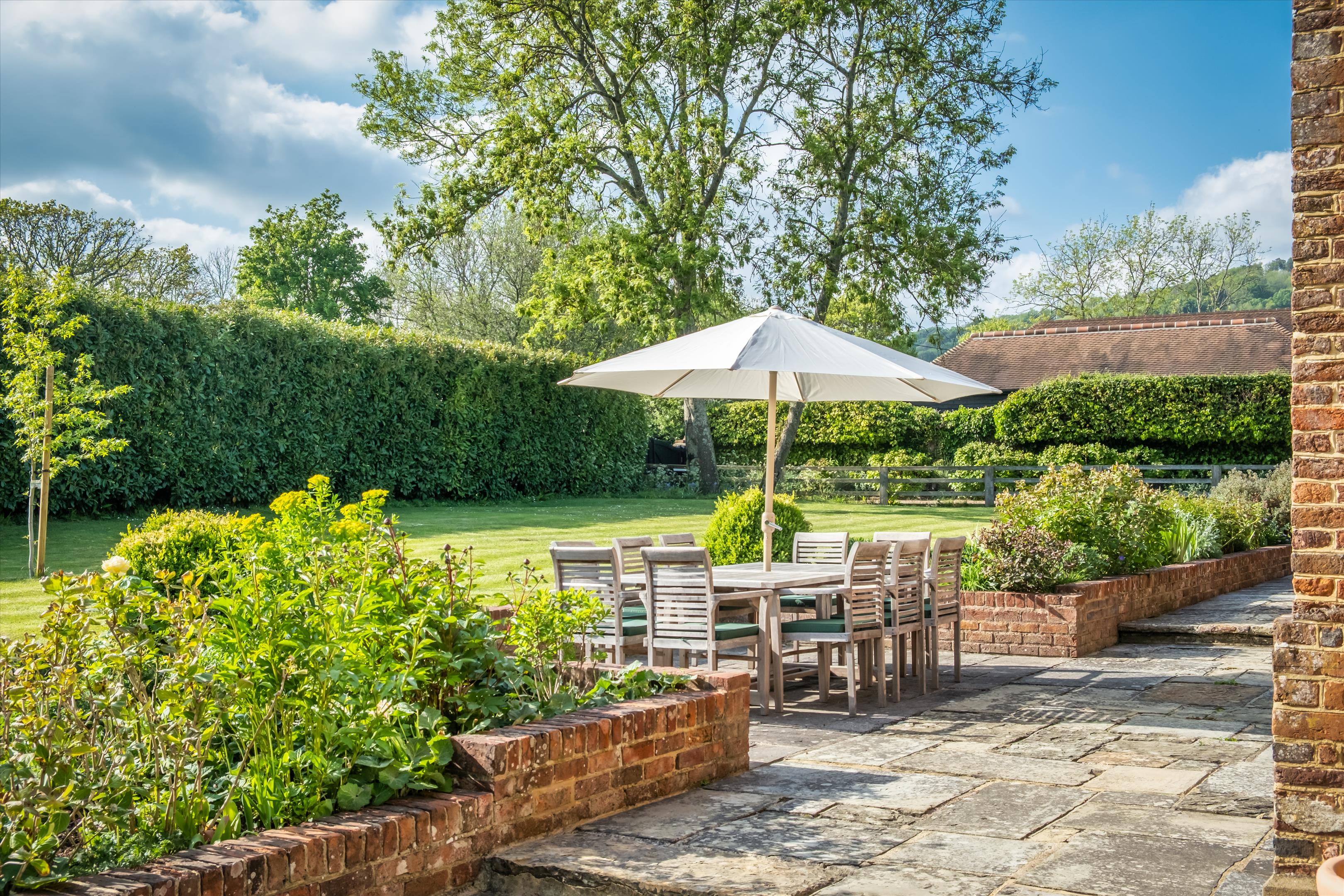Hook House Lane, Dunsfold, Godalming, Surrey GU8.