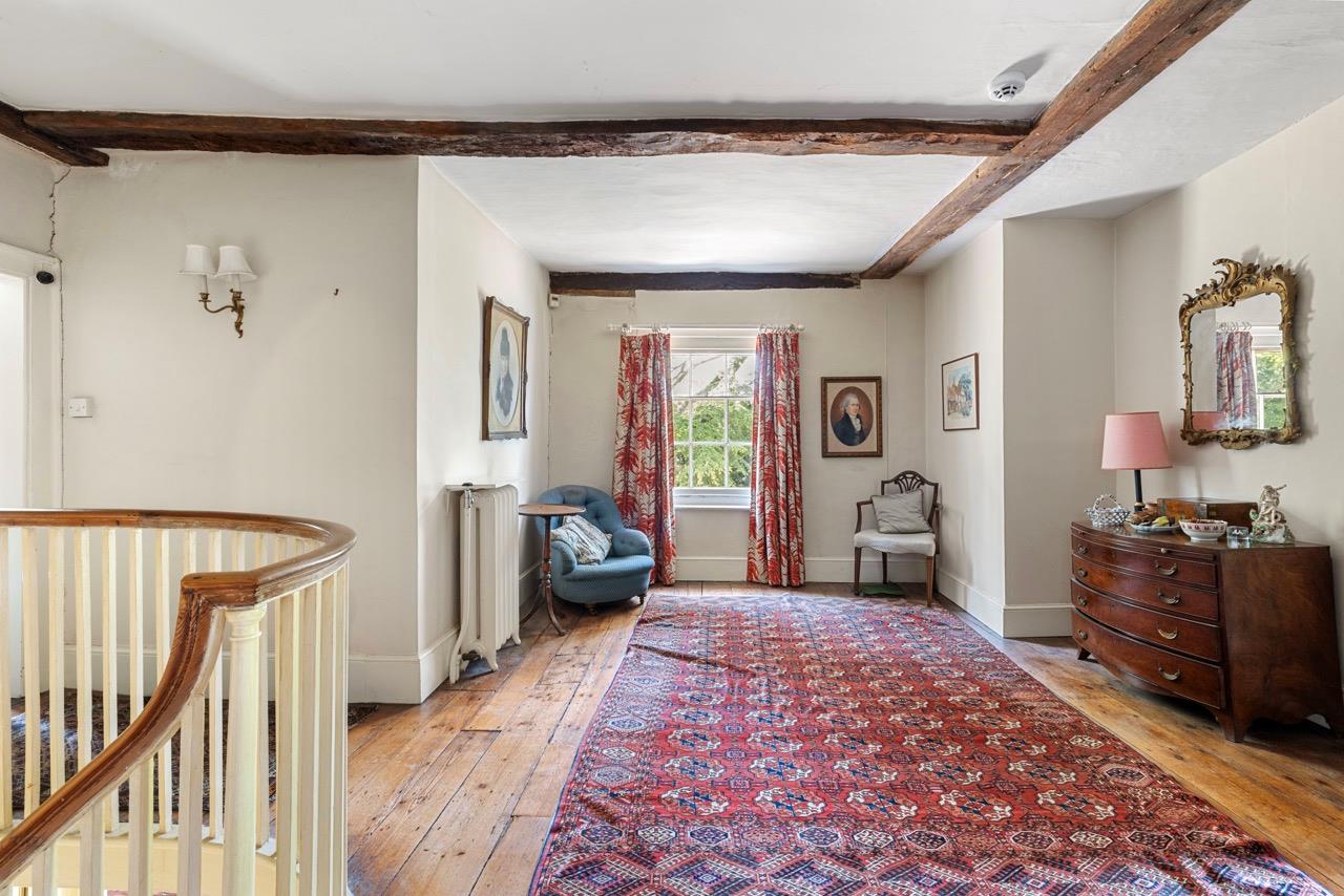 Farnham Road, Odiham, Hook, Hampshire, RG29