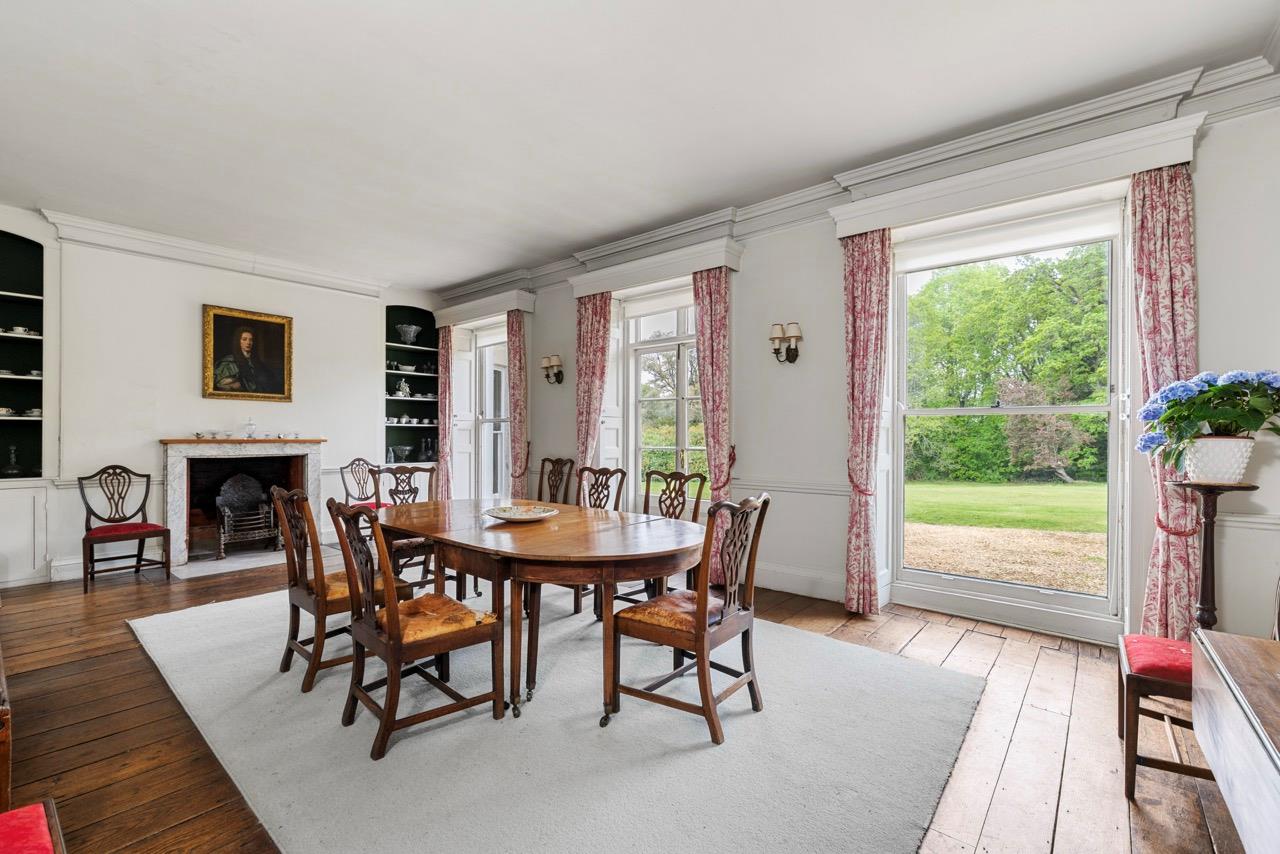 Farnham Road, Odiham, Hook, Hampshire, RG29