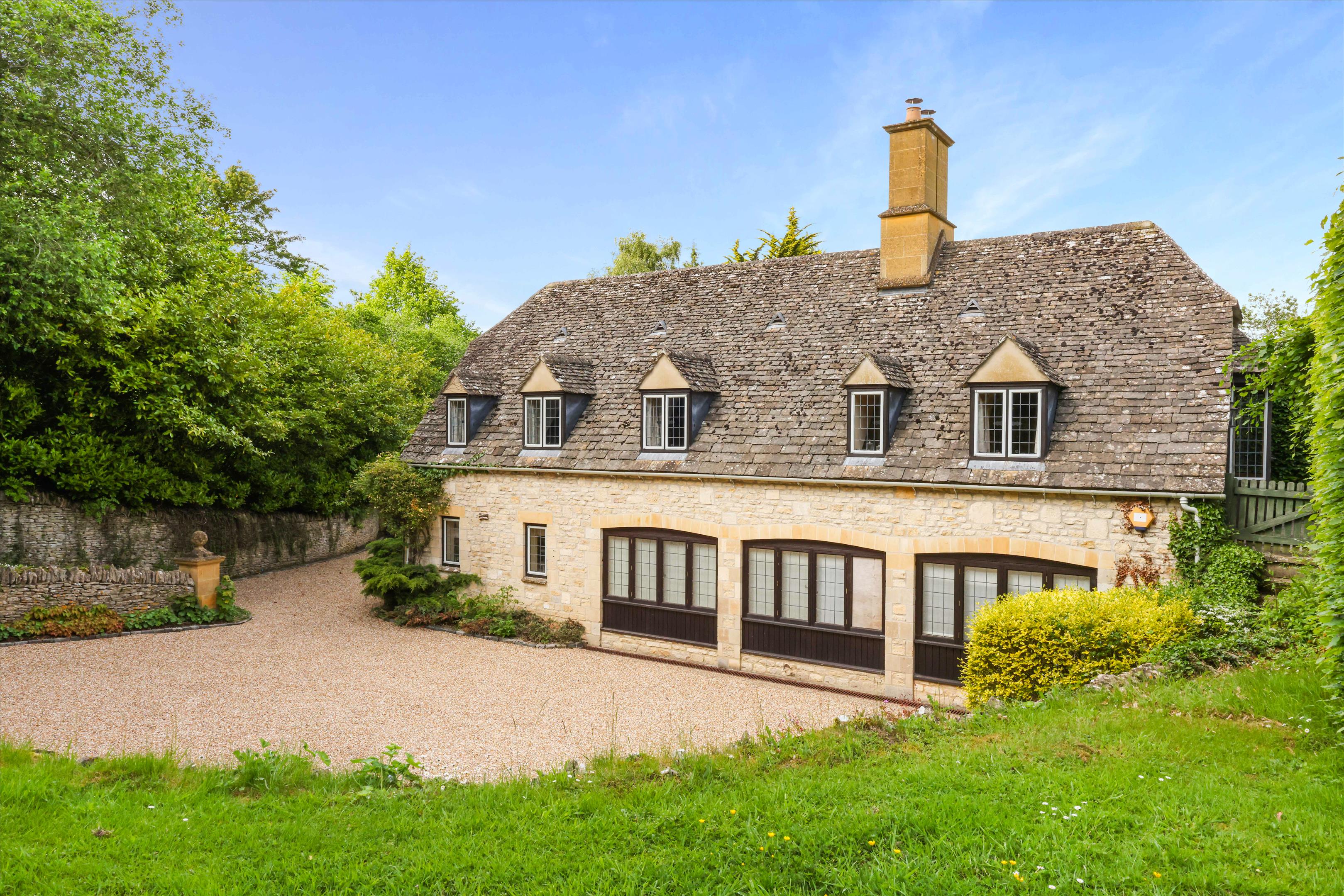 Gopshill Lane, Gretton, Cheltenham, Gloucestershire, GL54