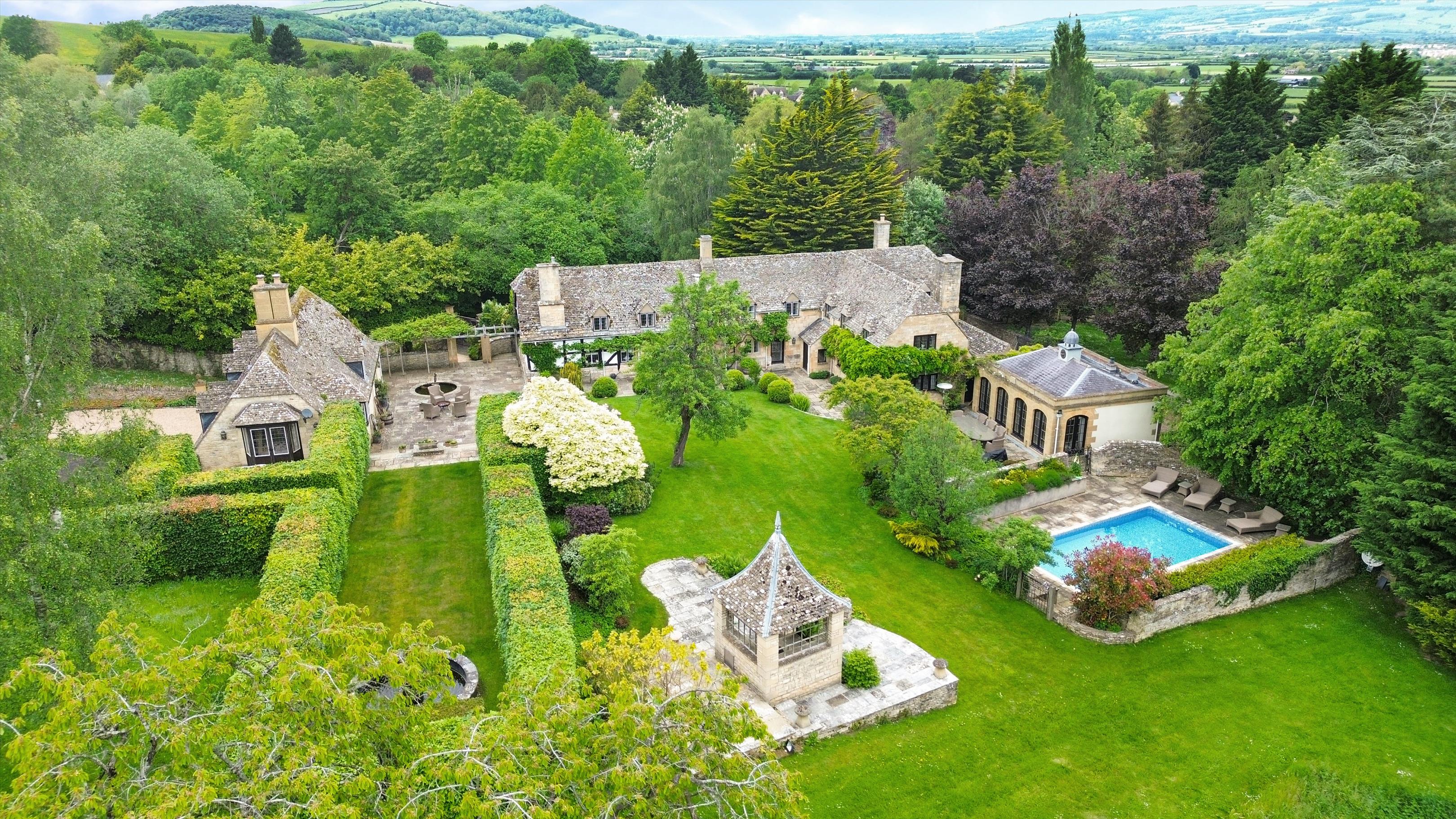 Gopshill Lane, Gretton, Cheltenham, Gloucestershire, GL54