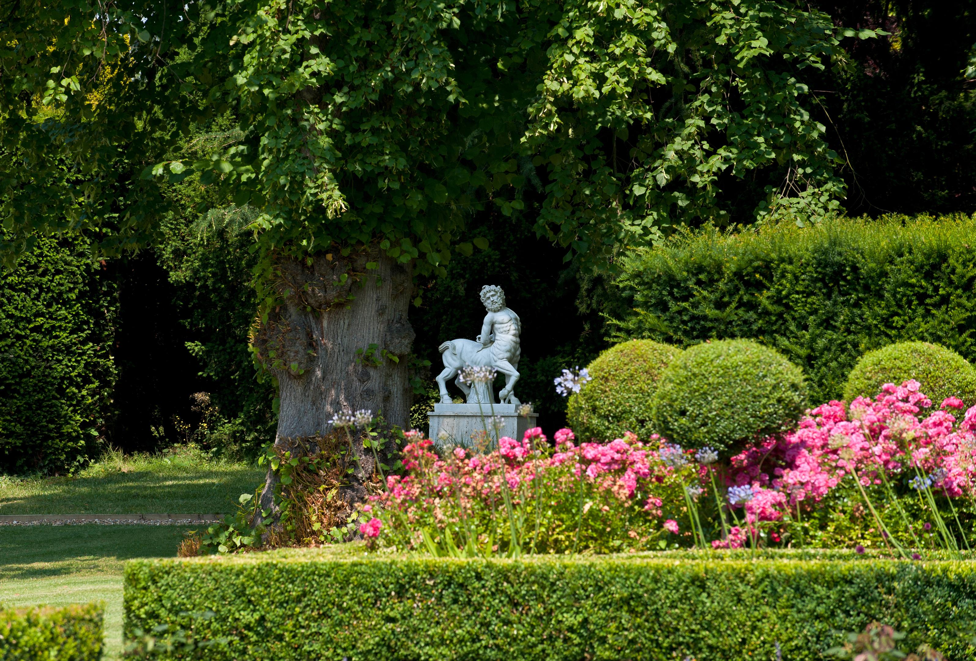 Denham Place, Denham, Buckinghamshire, UB9 5BL.