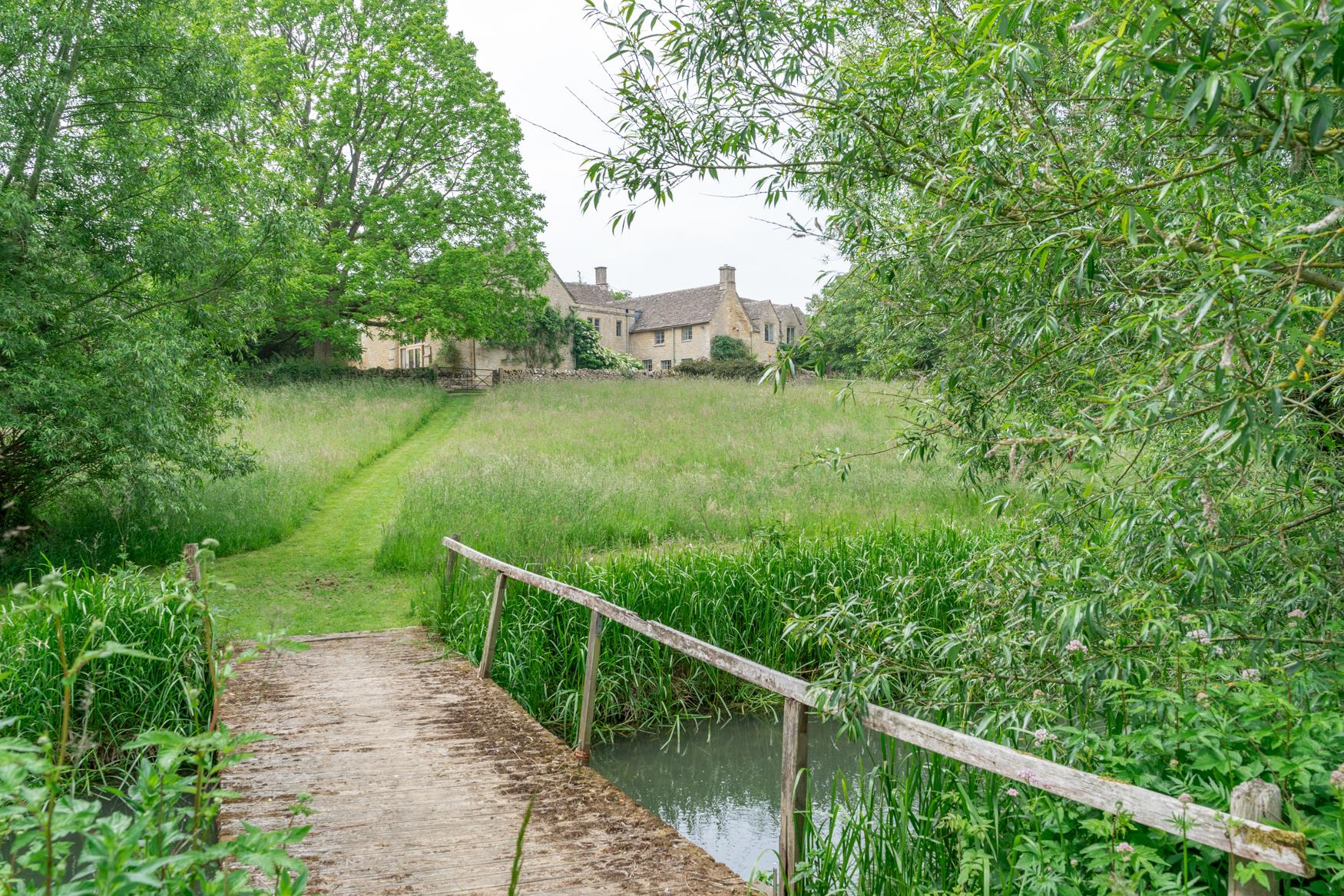 Little Barrington, Near Burford, OX18