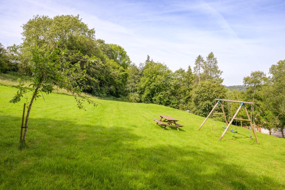 Cowcombe Hill, Chalford, Stroud, Gloucestershire GL6
